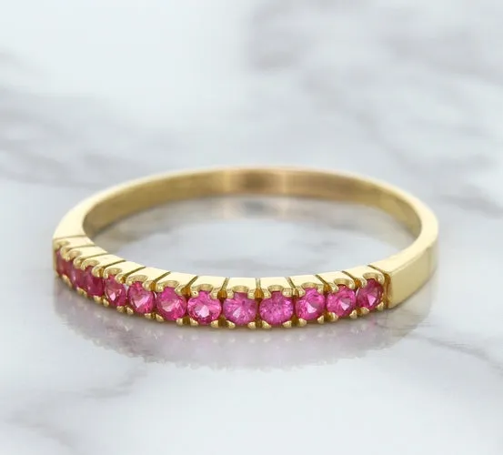 0.35ctw Round Pink Sapphire Ring in 18K Rose Gold
