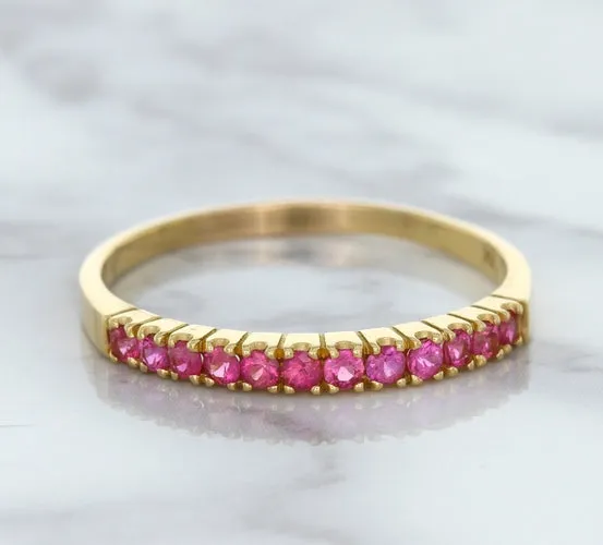 0.35ctw Round Pink Sapphire Ring in 18K Rose Gold