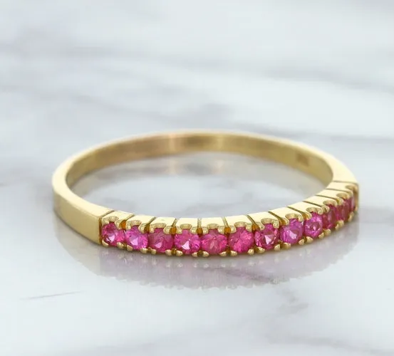 0.35ctw Round Pink Sapphire Ring in 18K Rose Gold