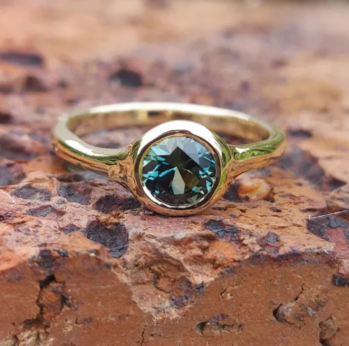 1.12ct Pharaohs Eye Australian Parti Sapphire 9ct Gold Ring
