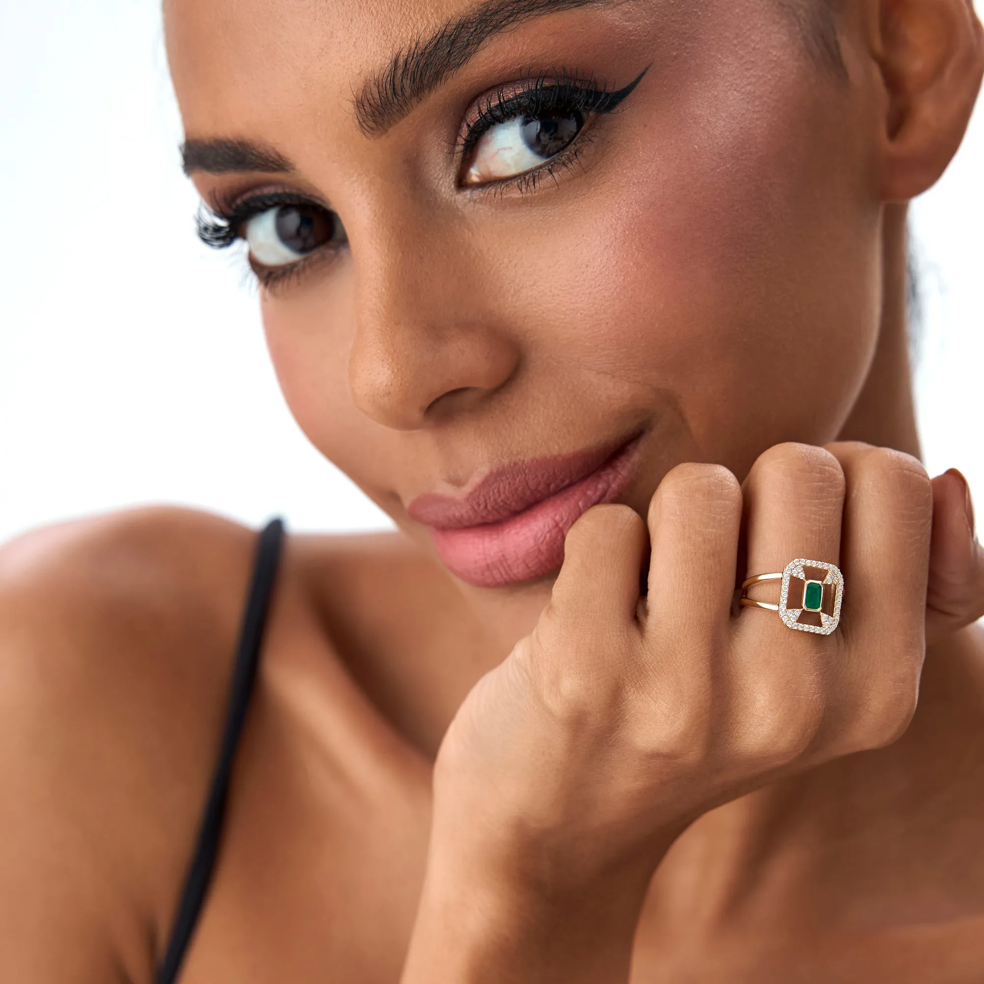 14k Art Deco Design Emerald Halo Ring