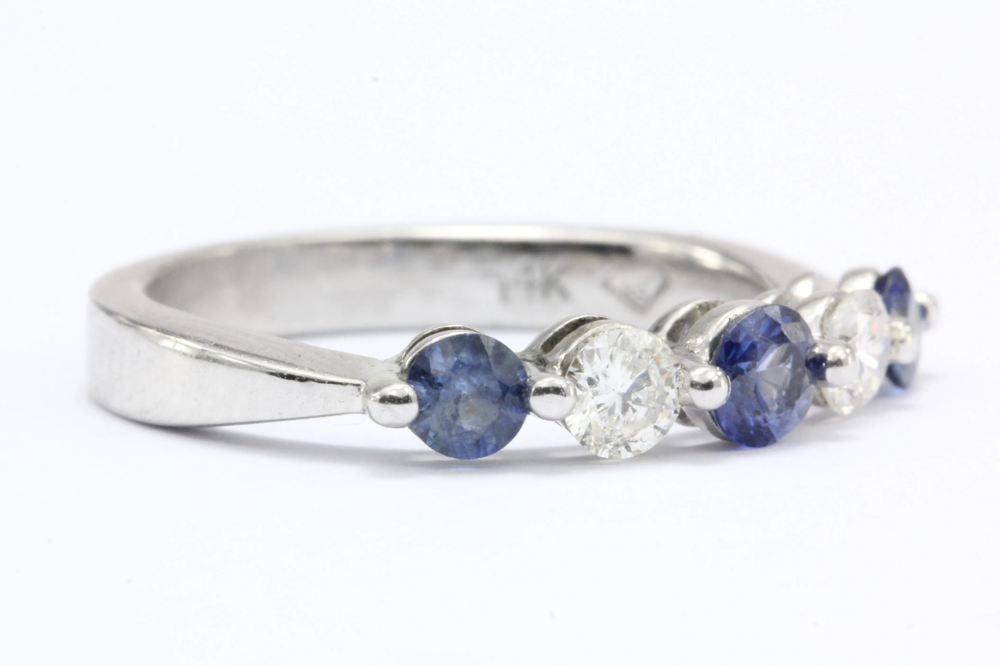 14K White Gold Diamond & Blue Sapphire Ring
