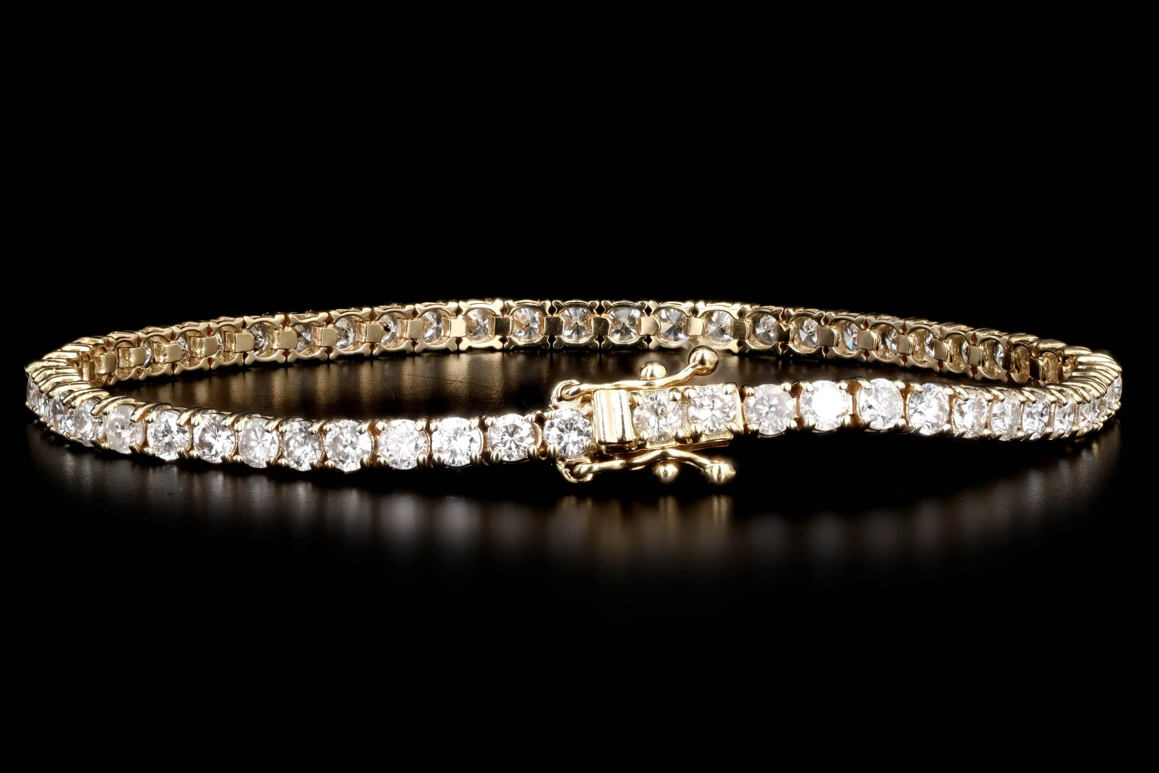 14K Yellow Gold 5.30 Carat Total Weight Round Brilliant Diamond Tennis Bracelet