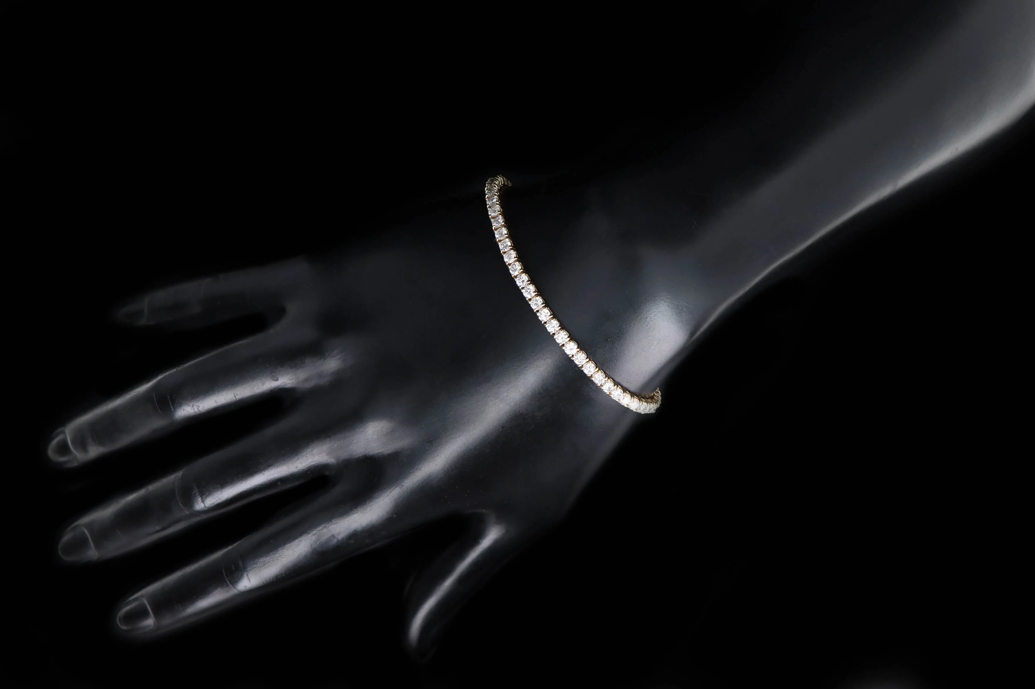 14K Yellow Gold 5.30 Carat Total Weight Round Brilliant Diamond Tennis Bracelet