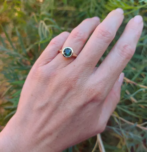 1.5ct Green Australian sapphire 9ct Yellow Gold Ring