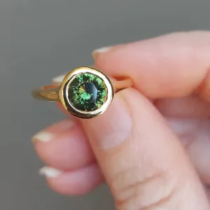 1.5ct Green Australian sapphire 9ct Yellow Gold Ring
