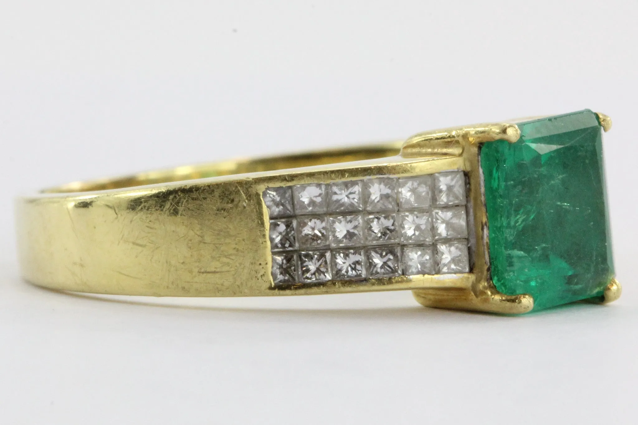 18k Gold 1.5 Carat Emerald & Pave Set Diamond Ring