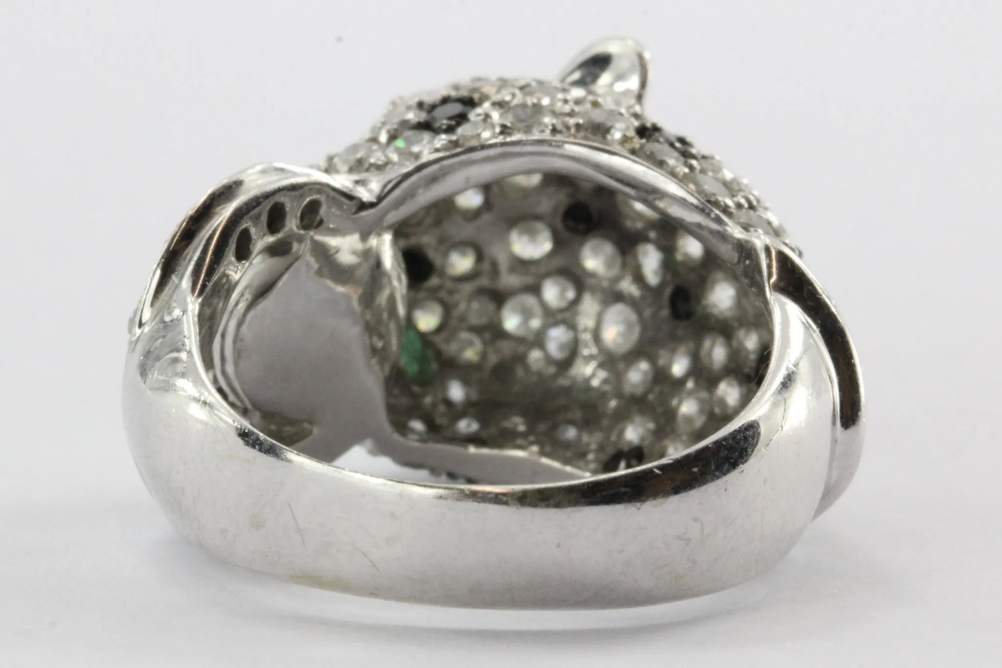 18K White Gold Diamond & Emerald Figural Leopard Jaguar Ring