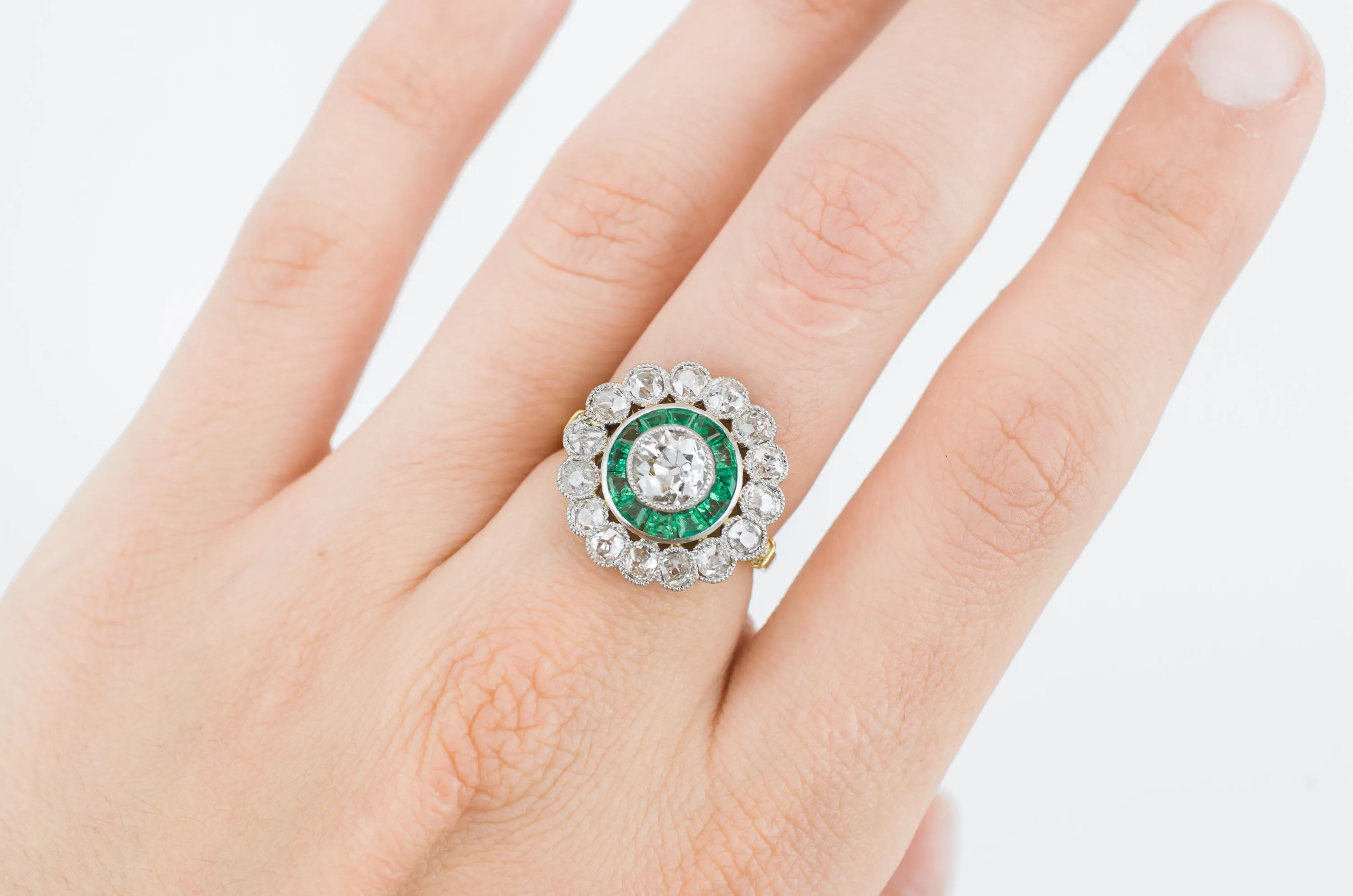 2.9CTW EMERALD AND OLD MINE CUT TARGET RING