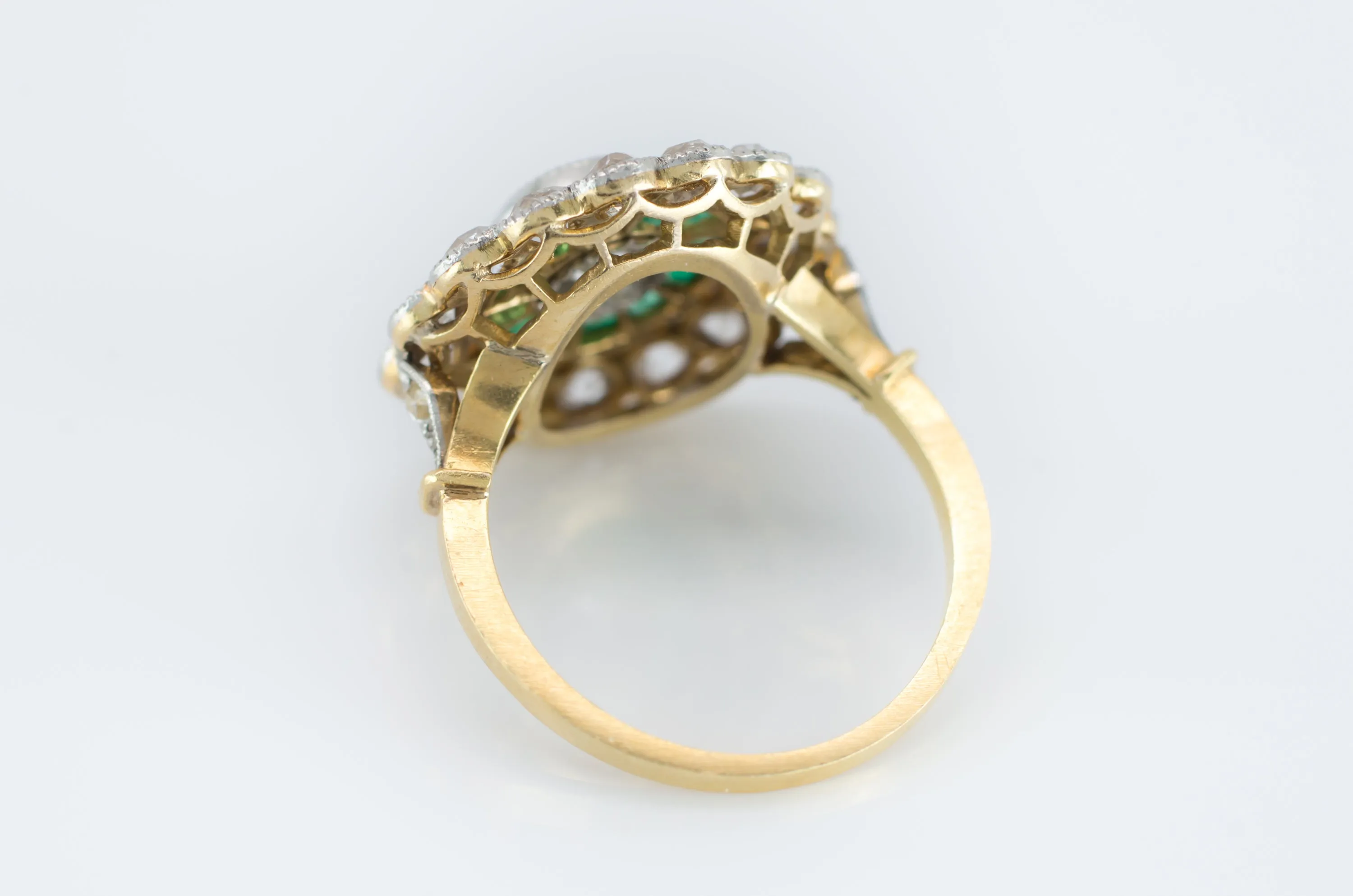 2.9CTW EMERALD AND OLD MINE CUT TARGET RING