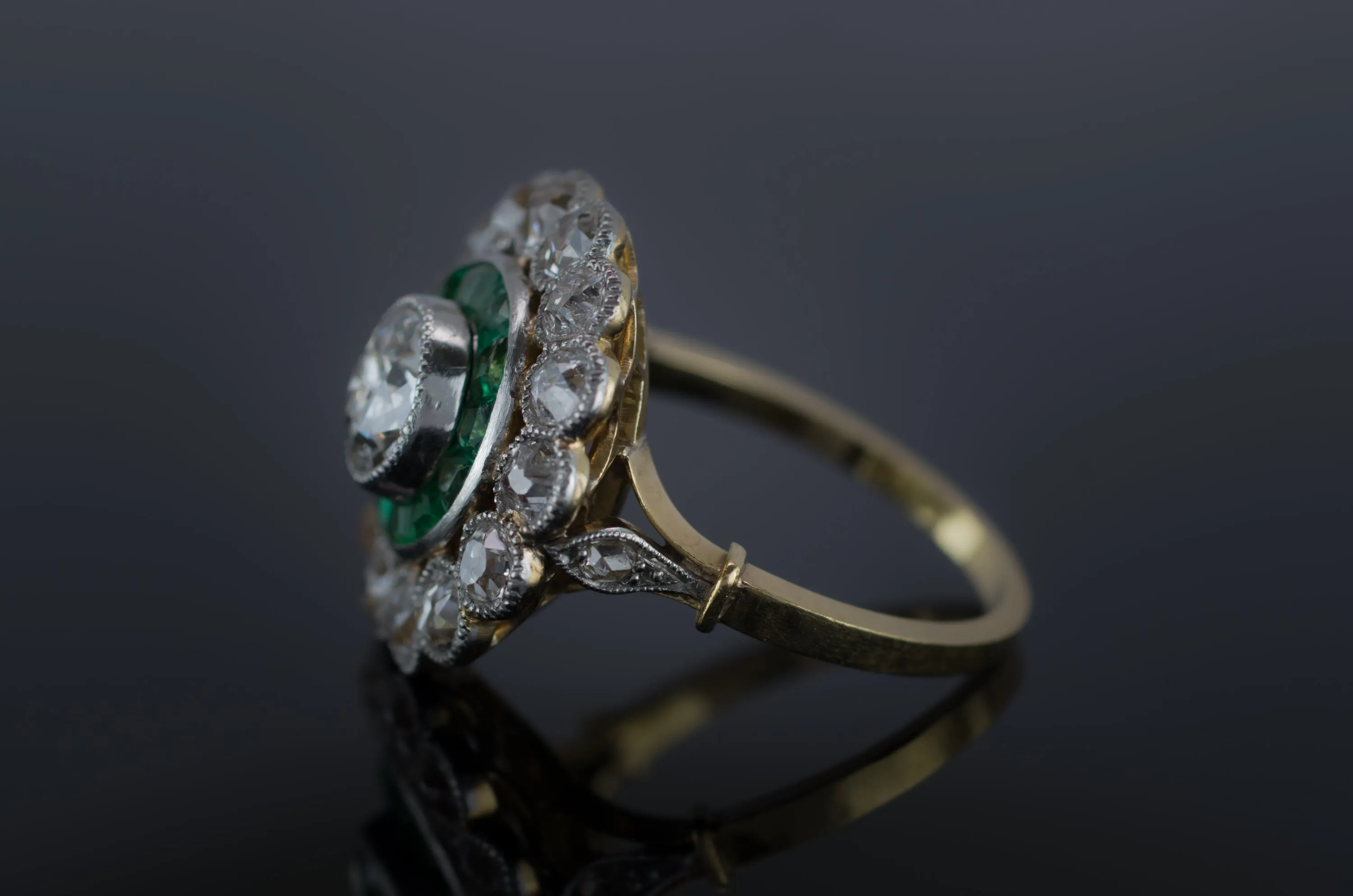2.9CTW EMERALD AND OLD MINE CUT TARGET RING