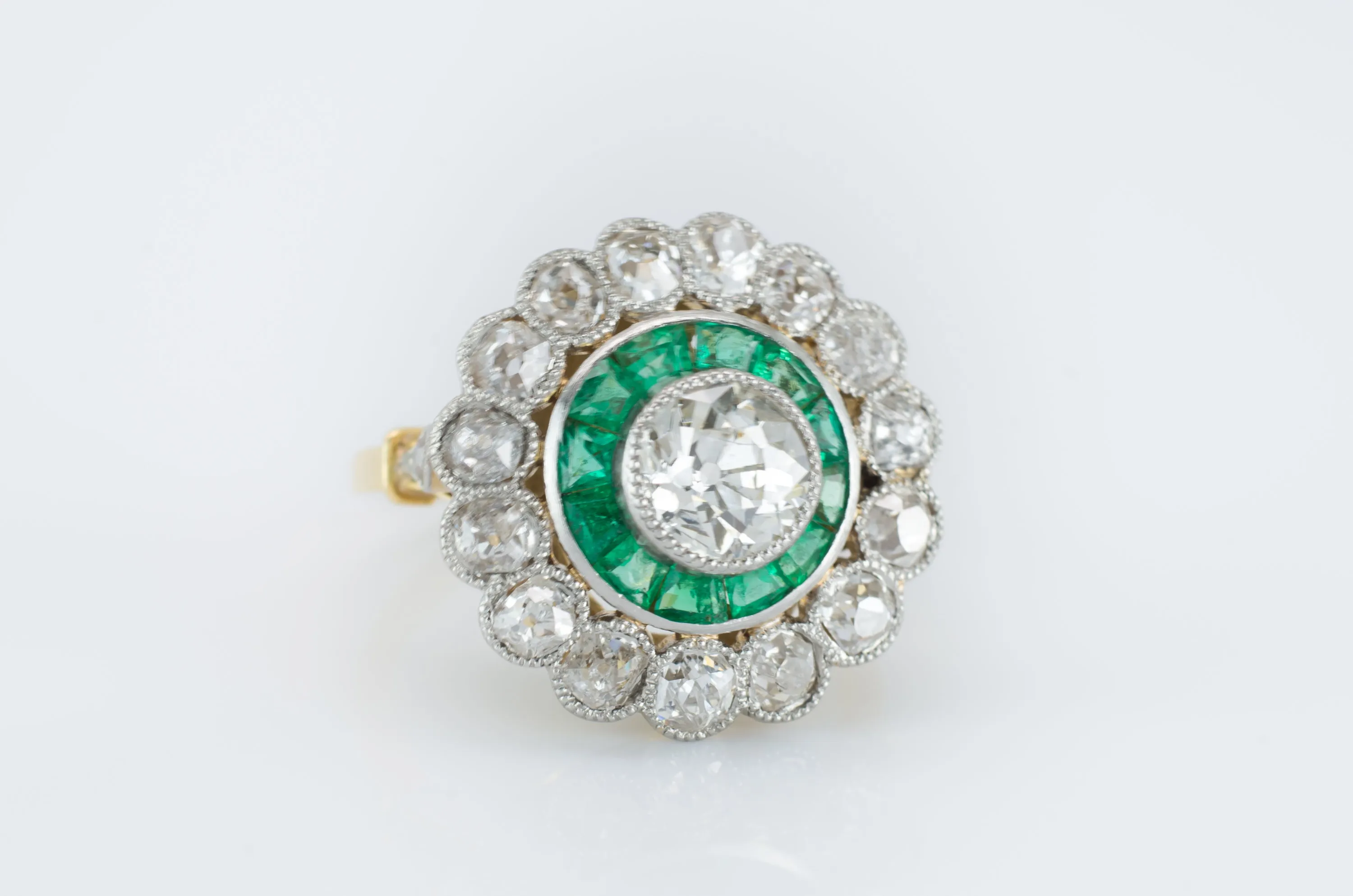 2.9CTW EMERALD AND OLD MINE CUT TARGET RING