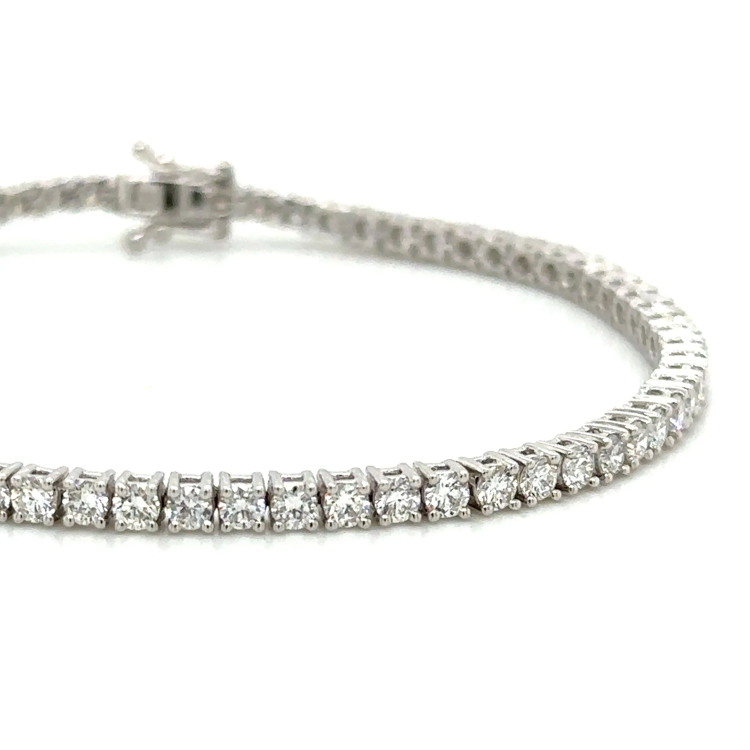 3.50ct tw Classic Diamond Riviera Line Tennis Bracelet