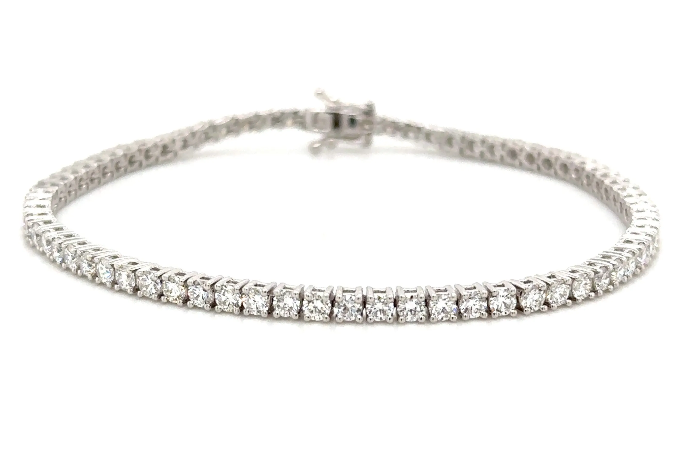 3.50ct tw Classic Diamond Riviera Line Tennis Bracelet