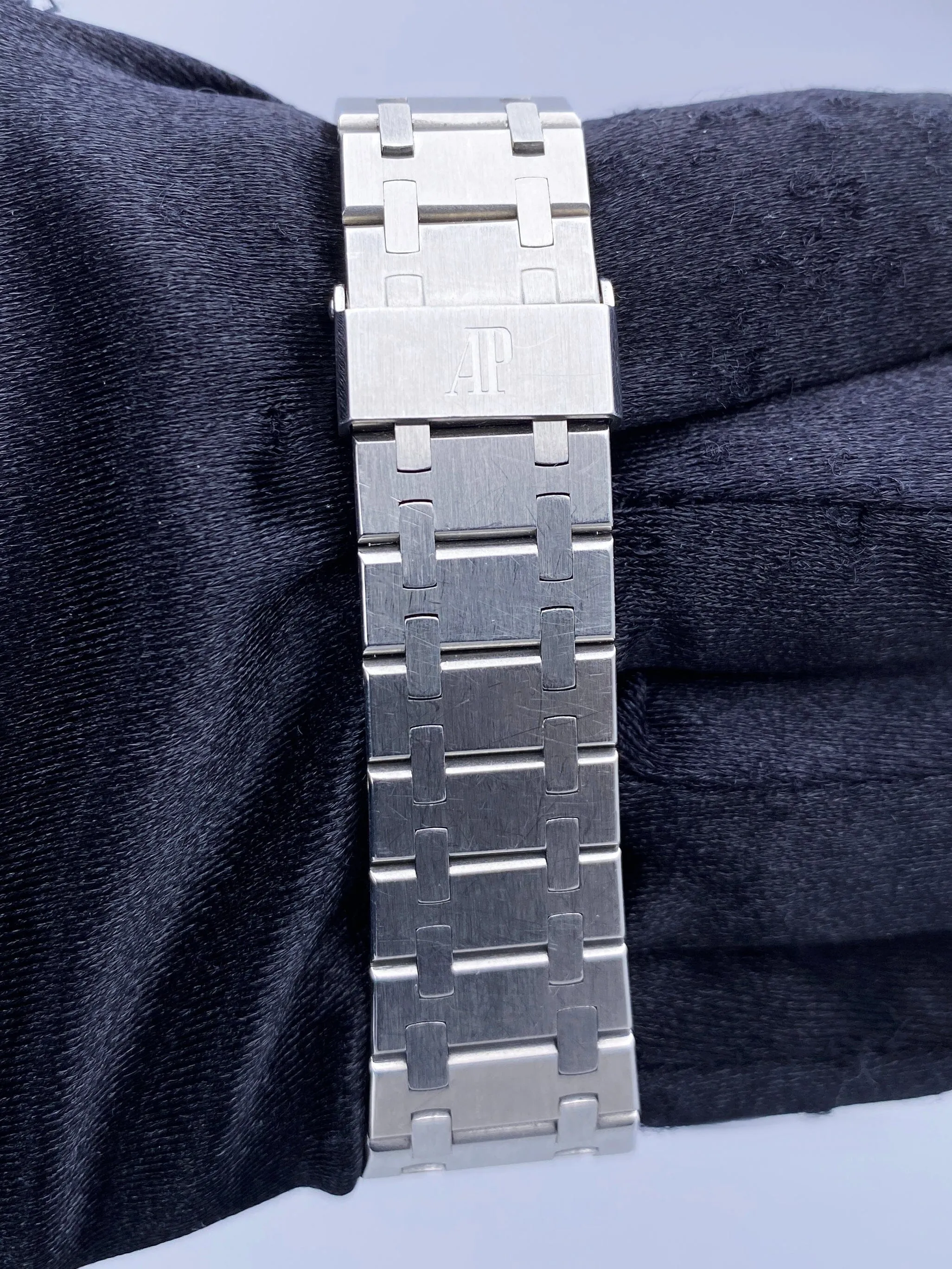 Audemars Piguet Royal Oak Black Dial Stainless Steel Mens Watch