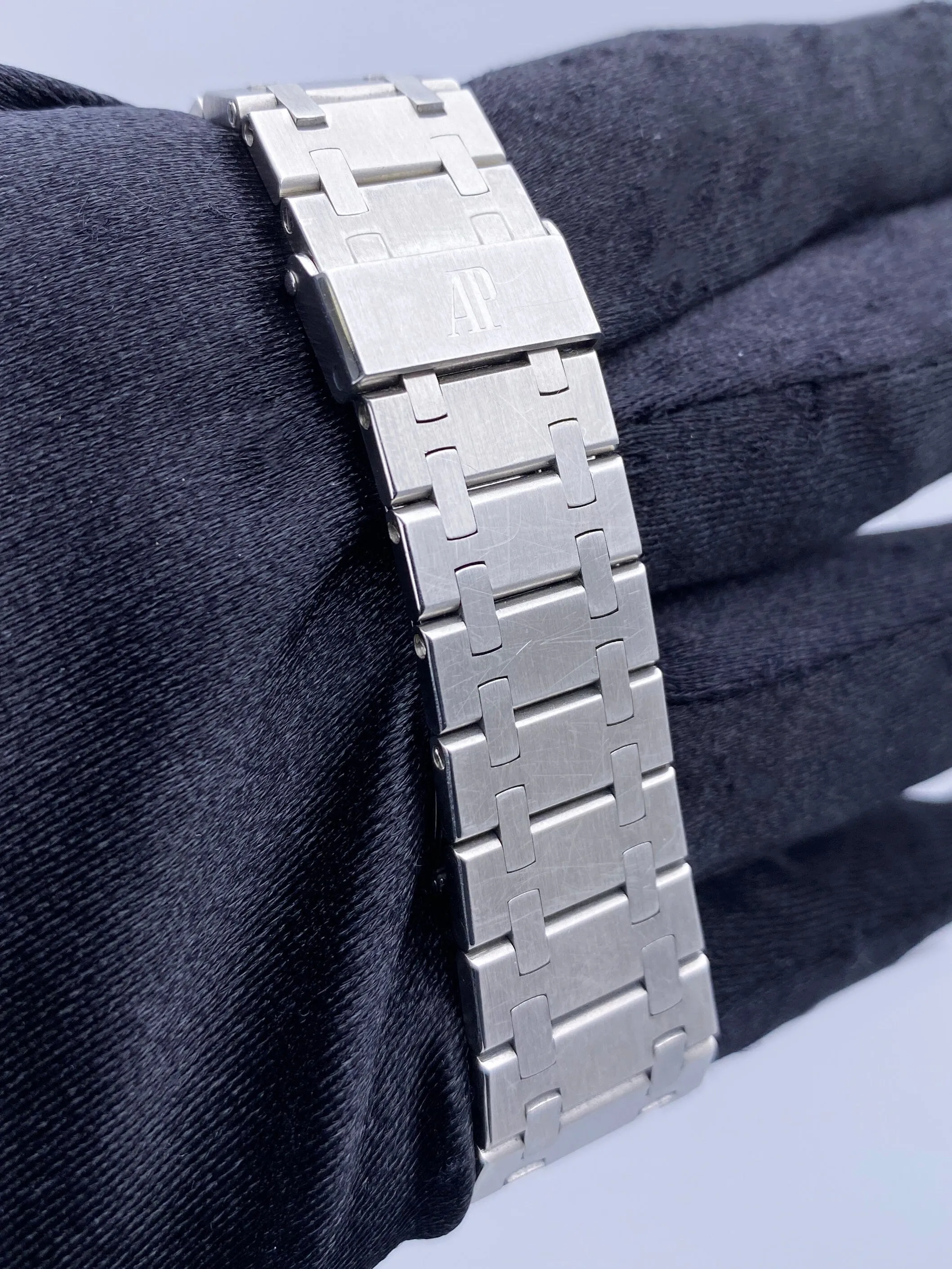 Audemars Piguet Royal Oak Black Dial Stainless Steel Mens Watch