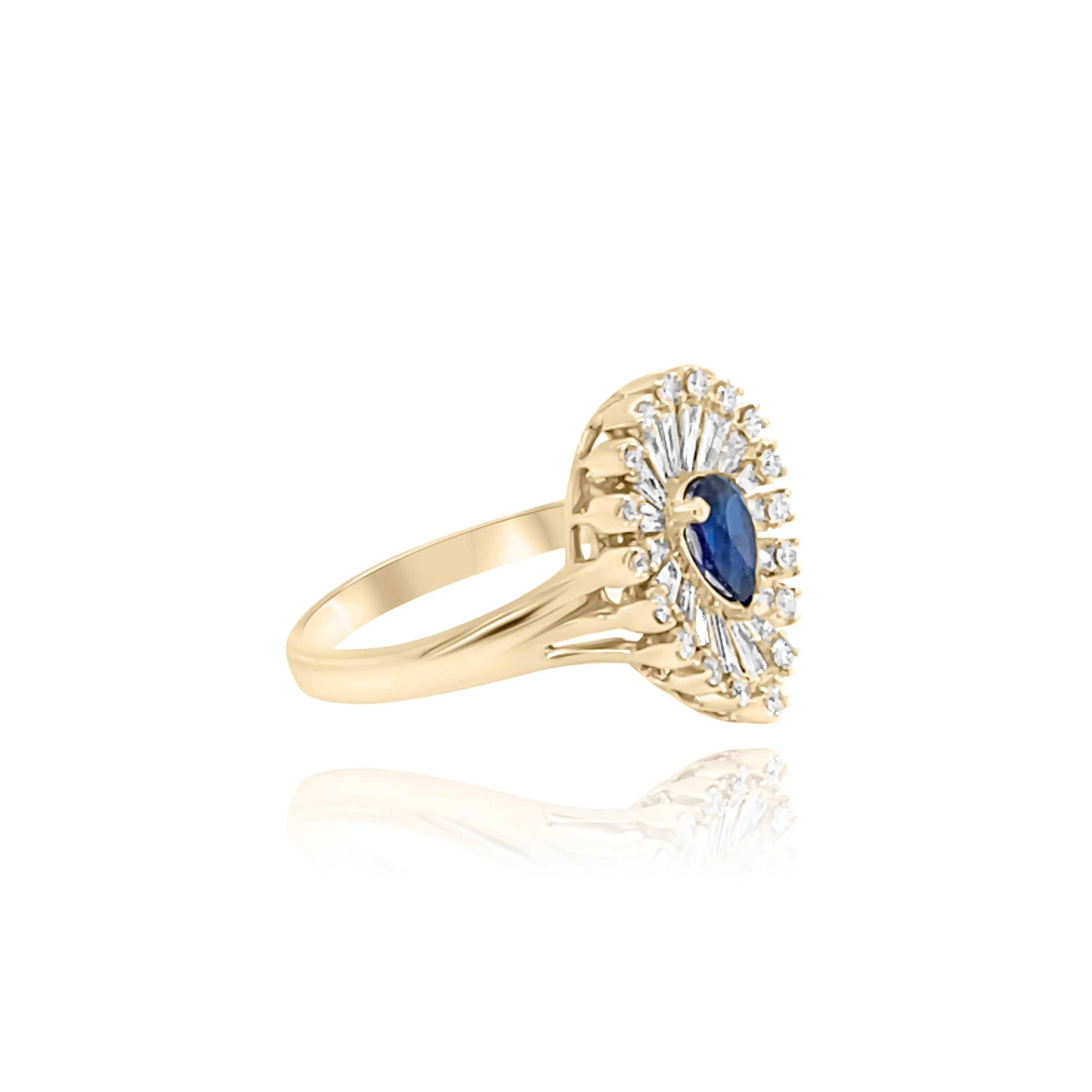 Baguette cut & Brilliant cut Diamonds with Pear Shaped Sapphire "seychelles" Ring