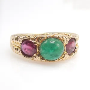 Cabochon Emerald Ring in Yellow Gold with Rubies