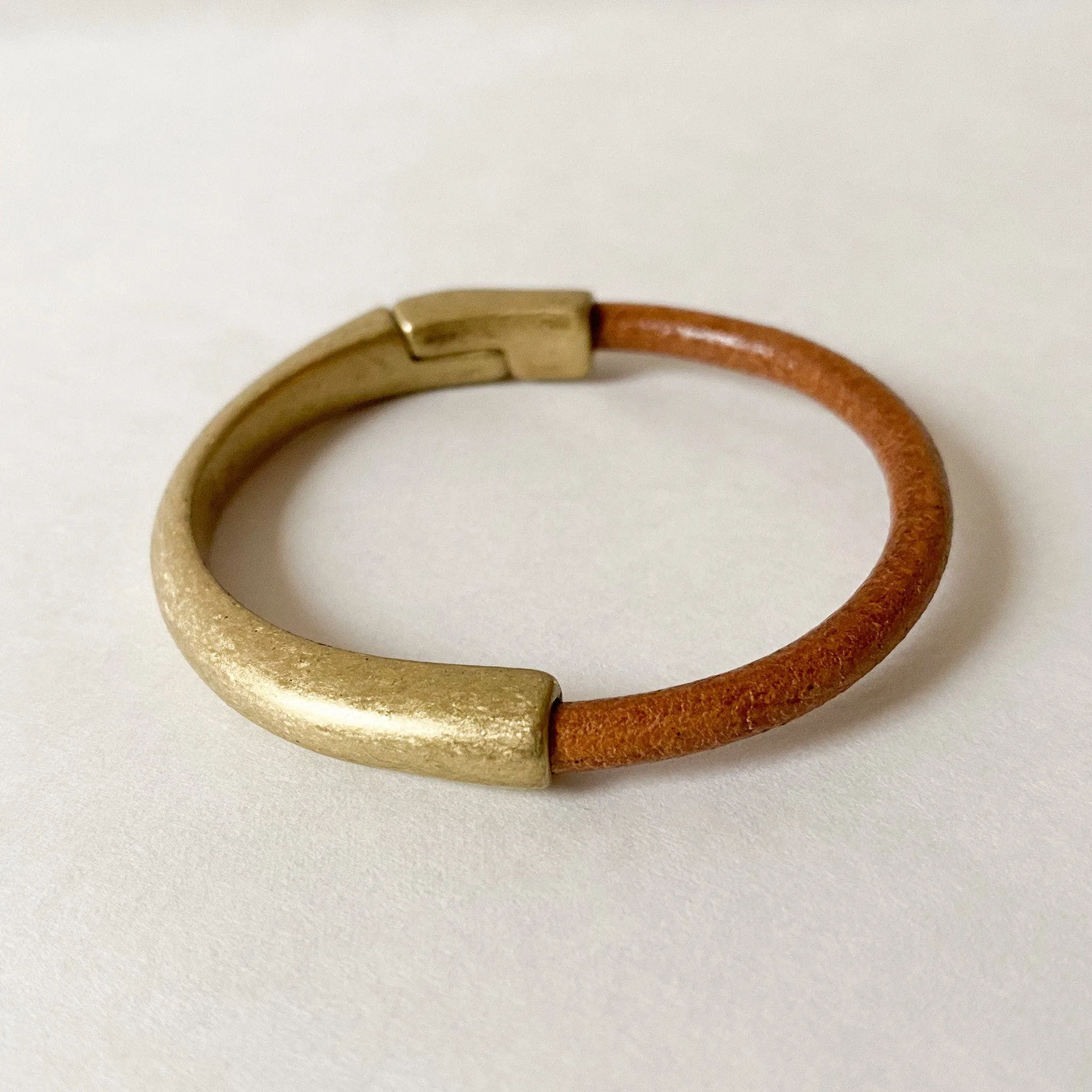 Camel & AB - Medium Width - Magnetic Cuff - WHSL