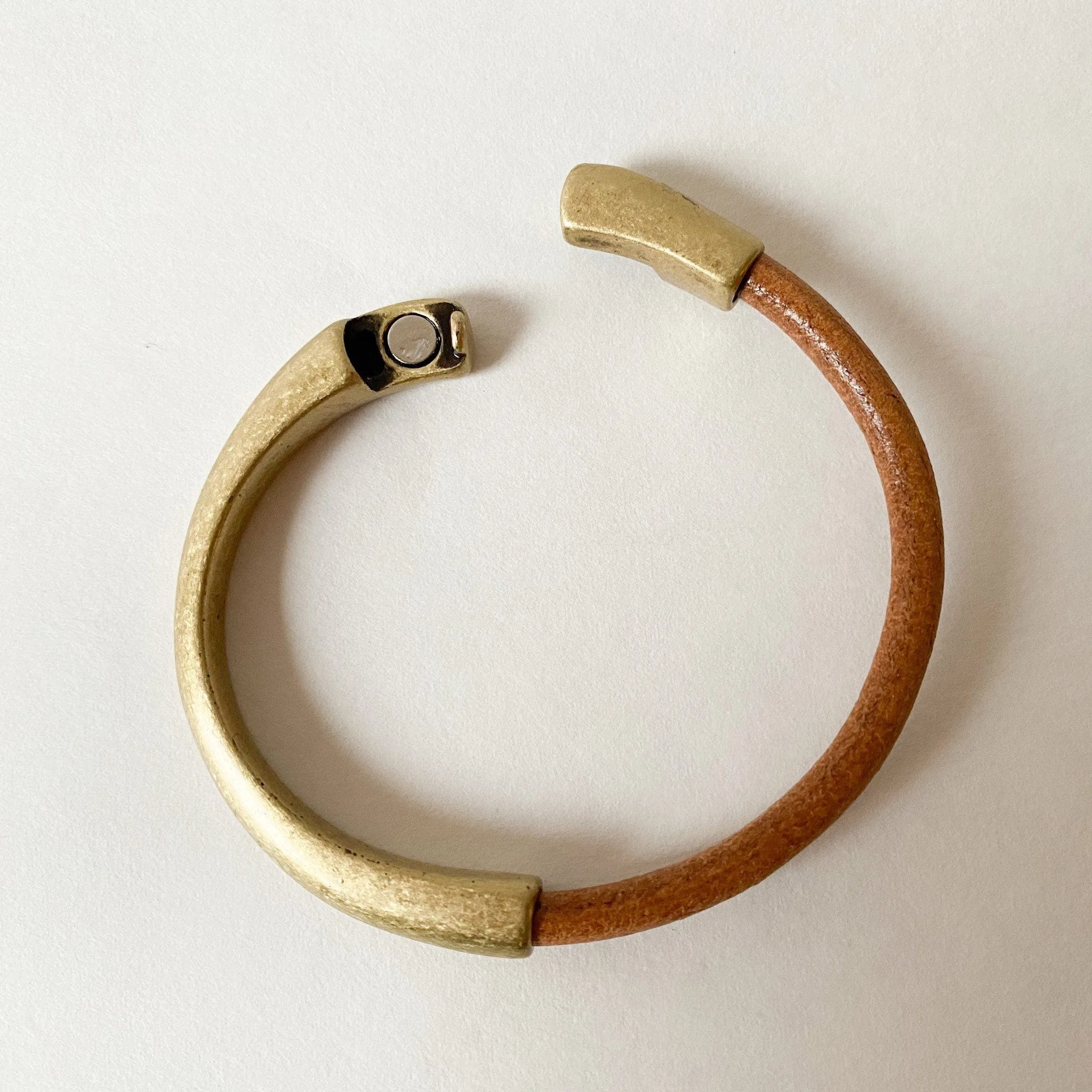 Camel & AB - Medium Width - Magnetic Cuff - WHSL