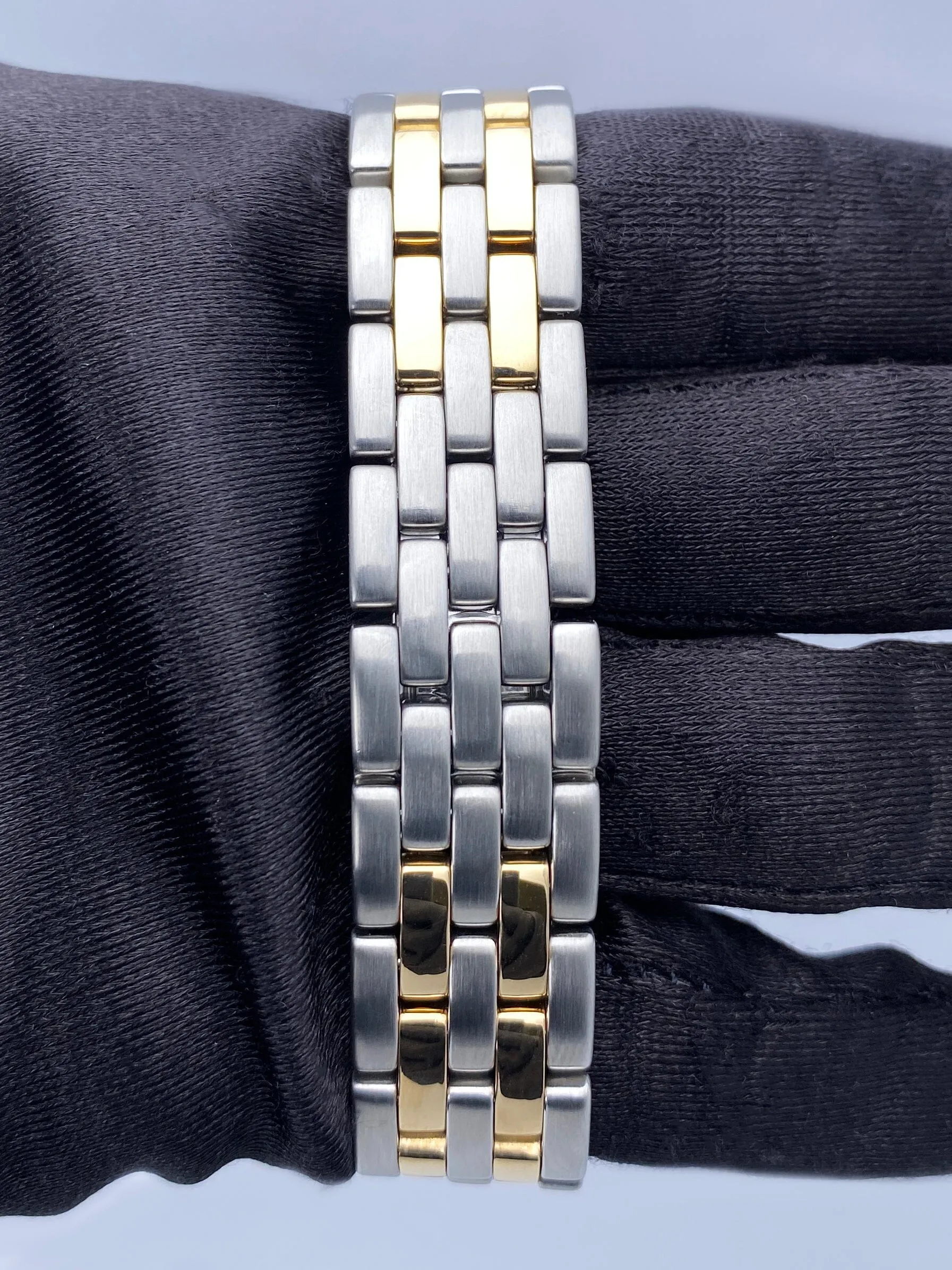 Cartier Panthere W25028B6 Midsize Silver Dial Ladies Watch