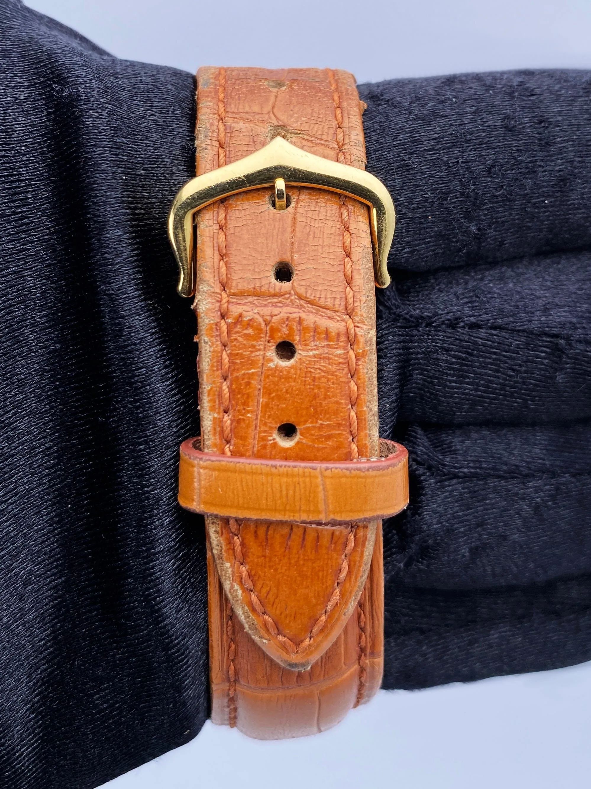 Cartier Tank Louis W1529756 18K Yellow Gold Mens Watch