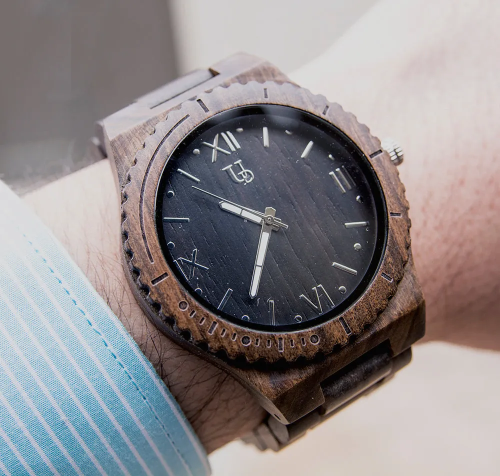 Classic Groomsmen Watches with Personalized Engraving