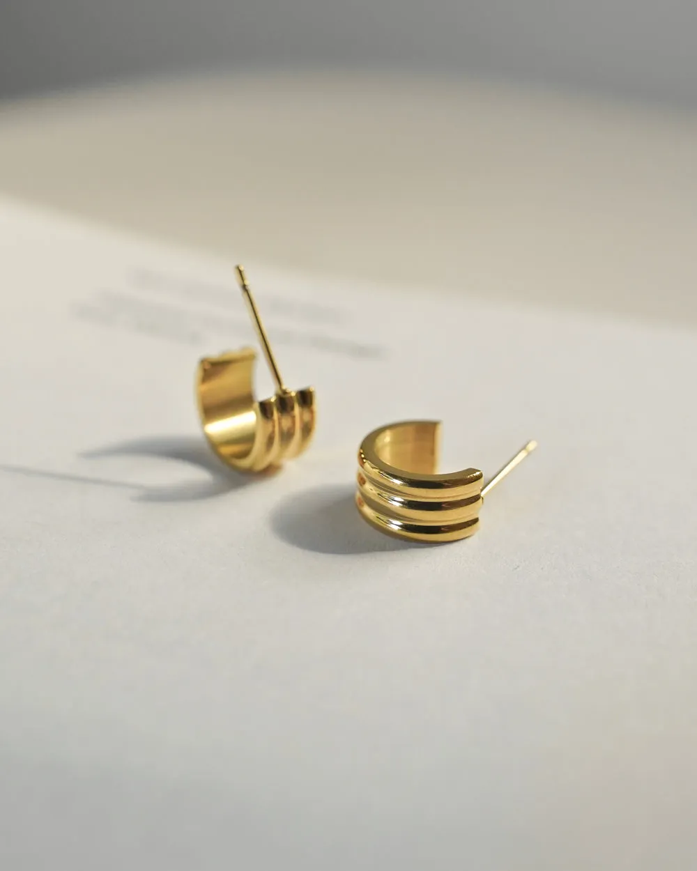 CLEOPATRA Hoops in Gold