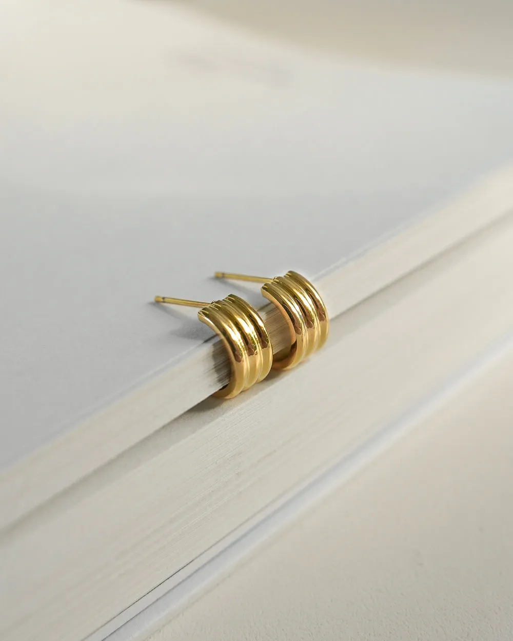 CLEOPATRA Hoops in Gold