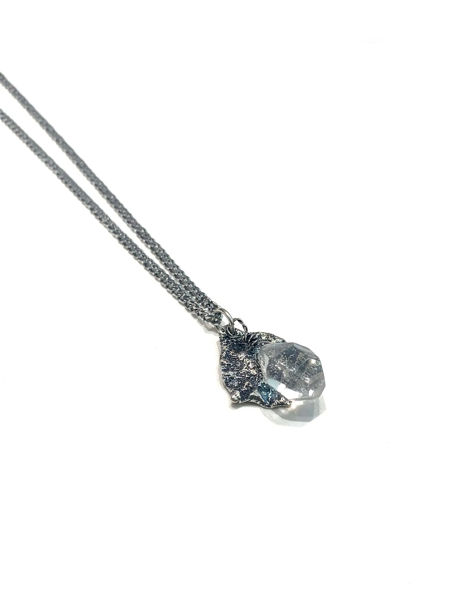 CUENTO LARGO CORTO- Melted Metal Crystal Necklace