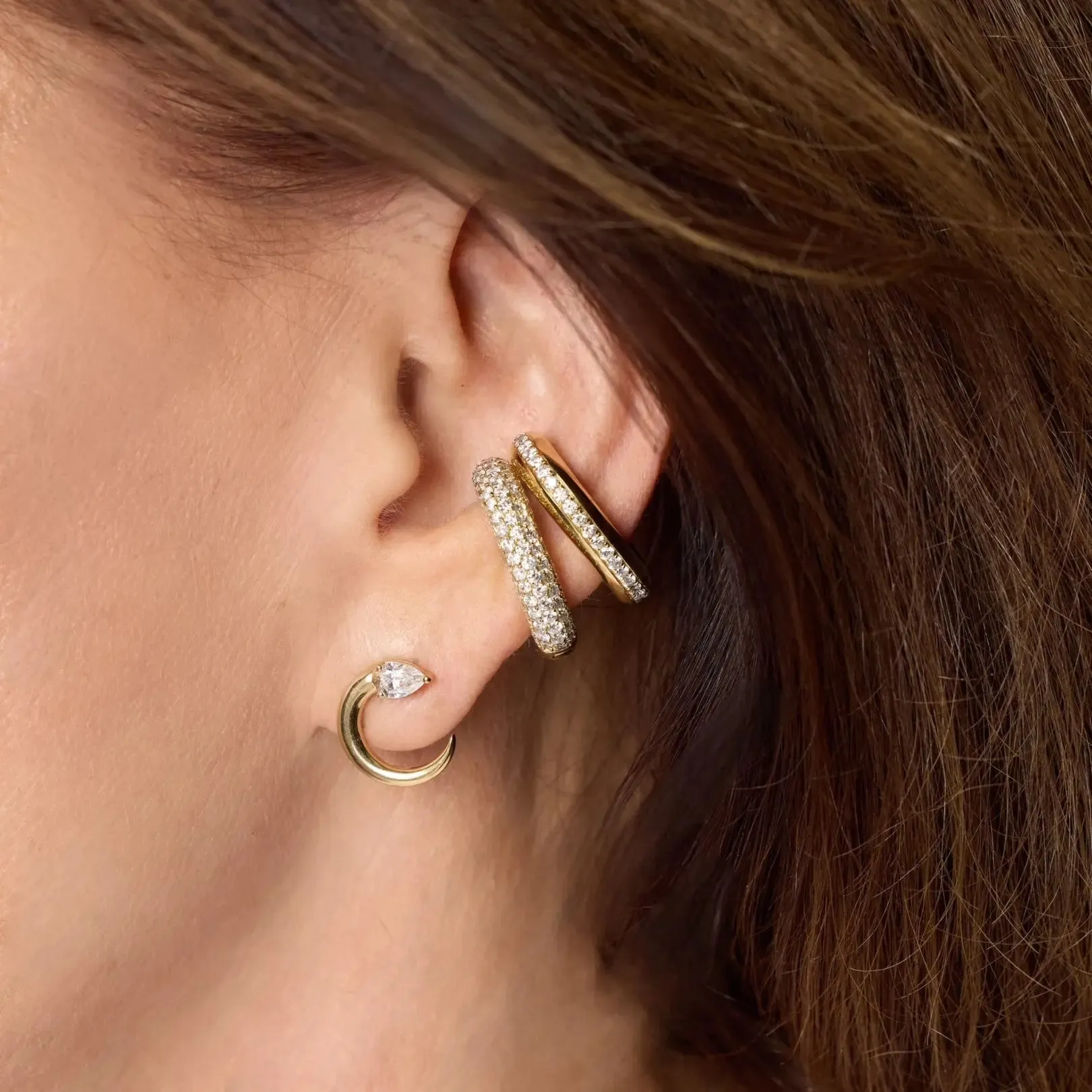 Diamond Pavé Curve Ear Clip