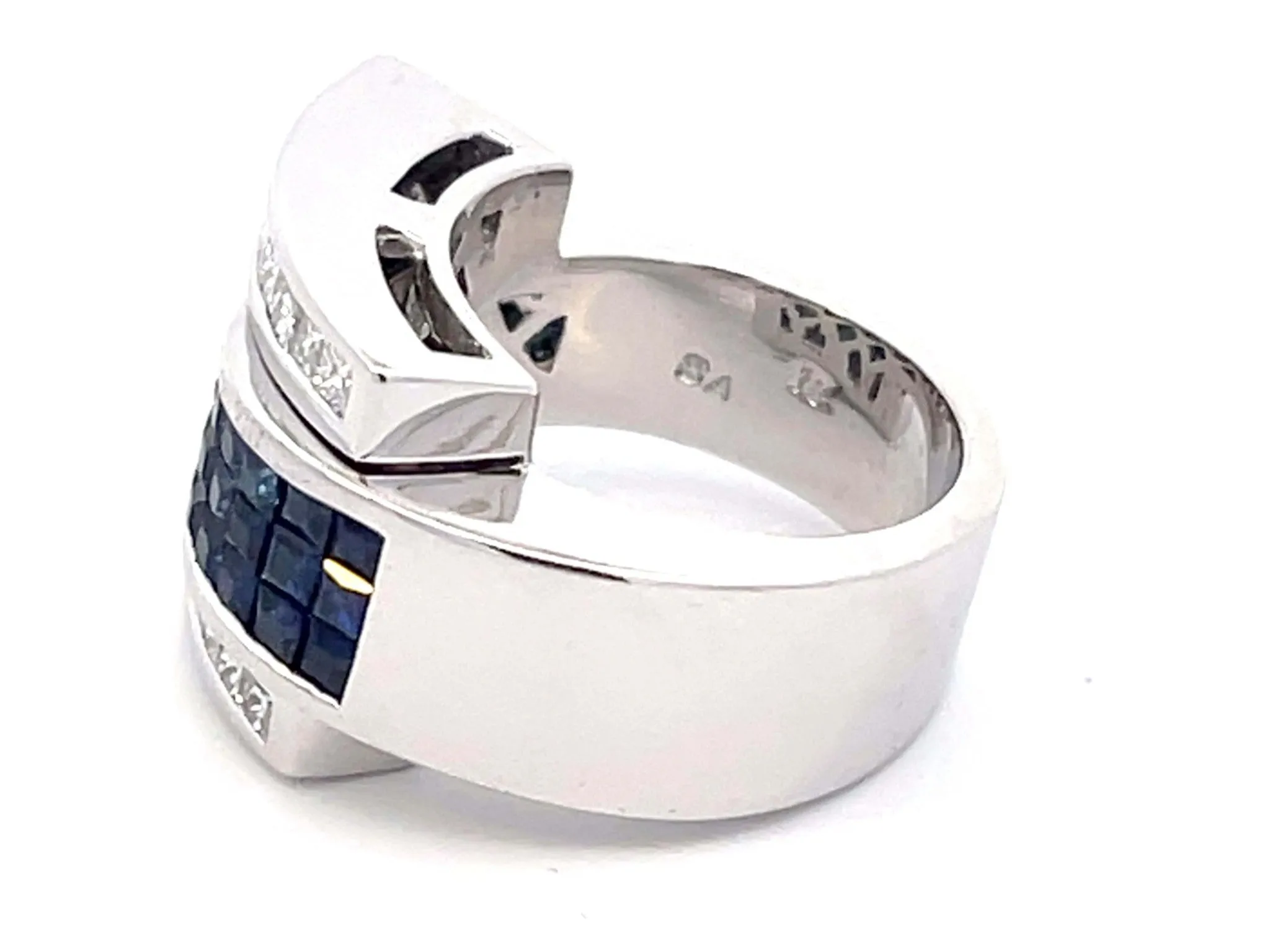 Diamond Sapphire Buckle Ring in 18k White Gold