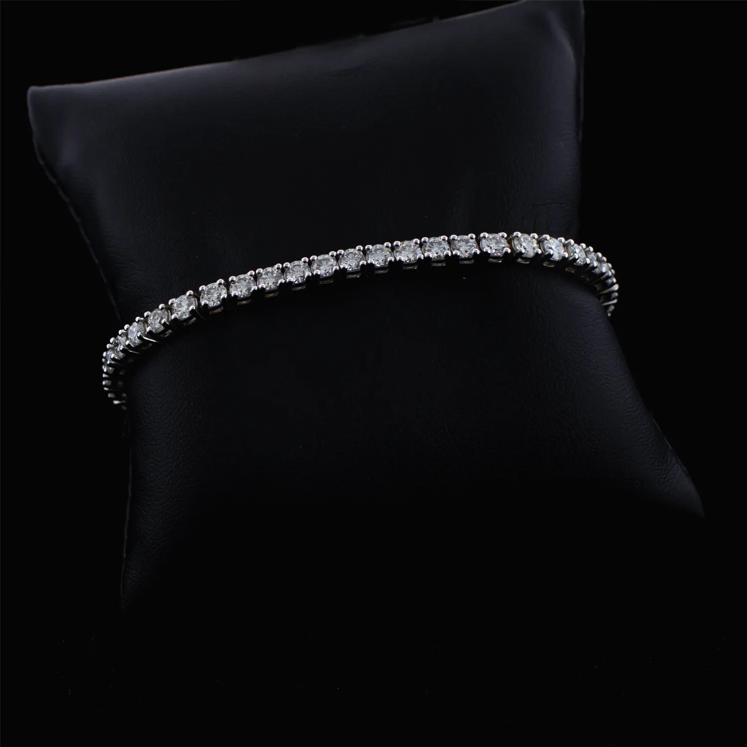 Diamond Tennis Bracelet - 14K White Gold - 8.29ct
