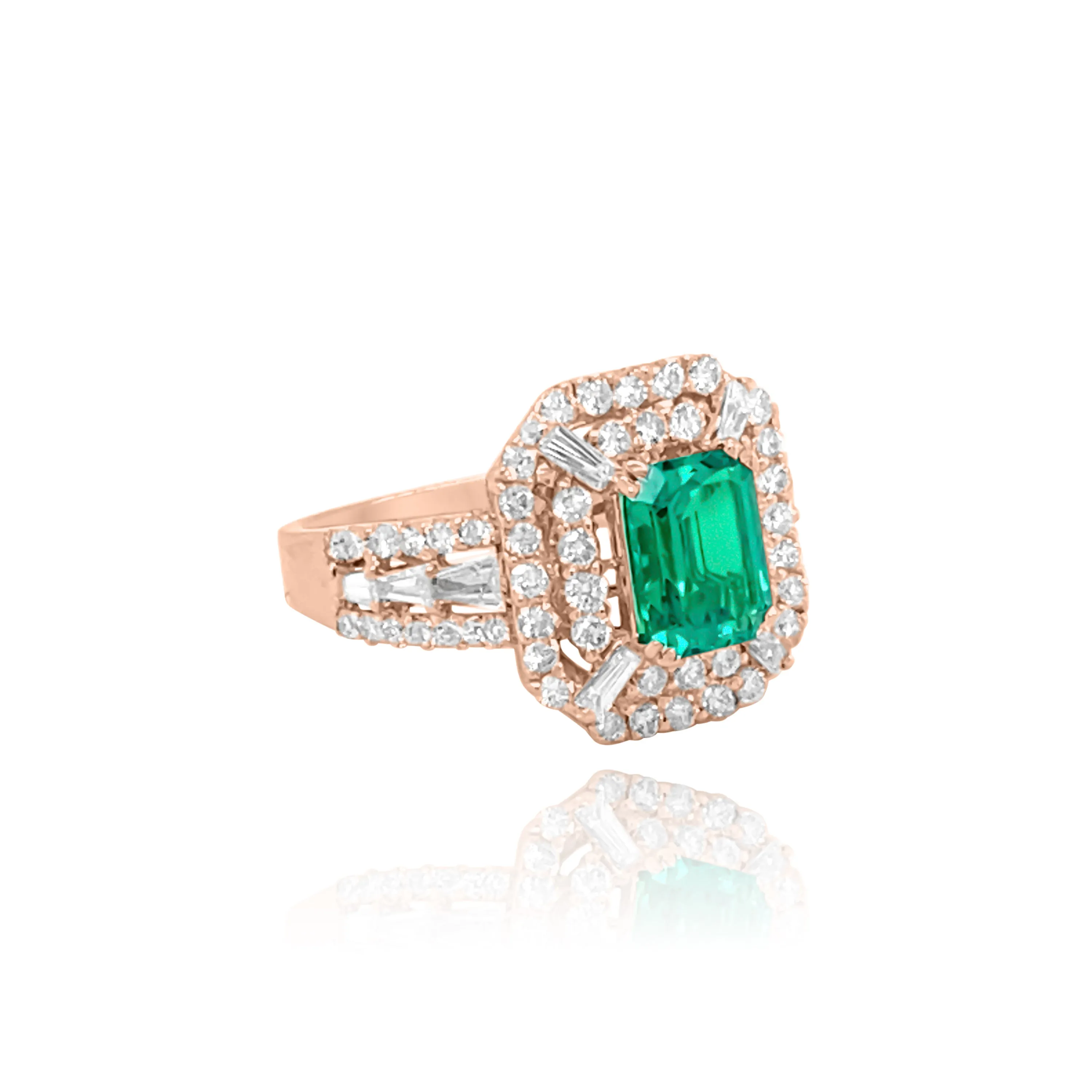 DIAMONDS & EMERALD "SANTORINI" RING.