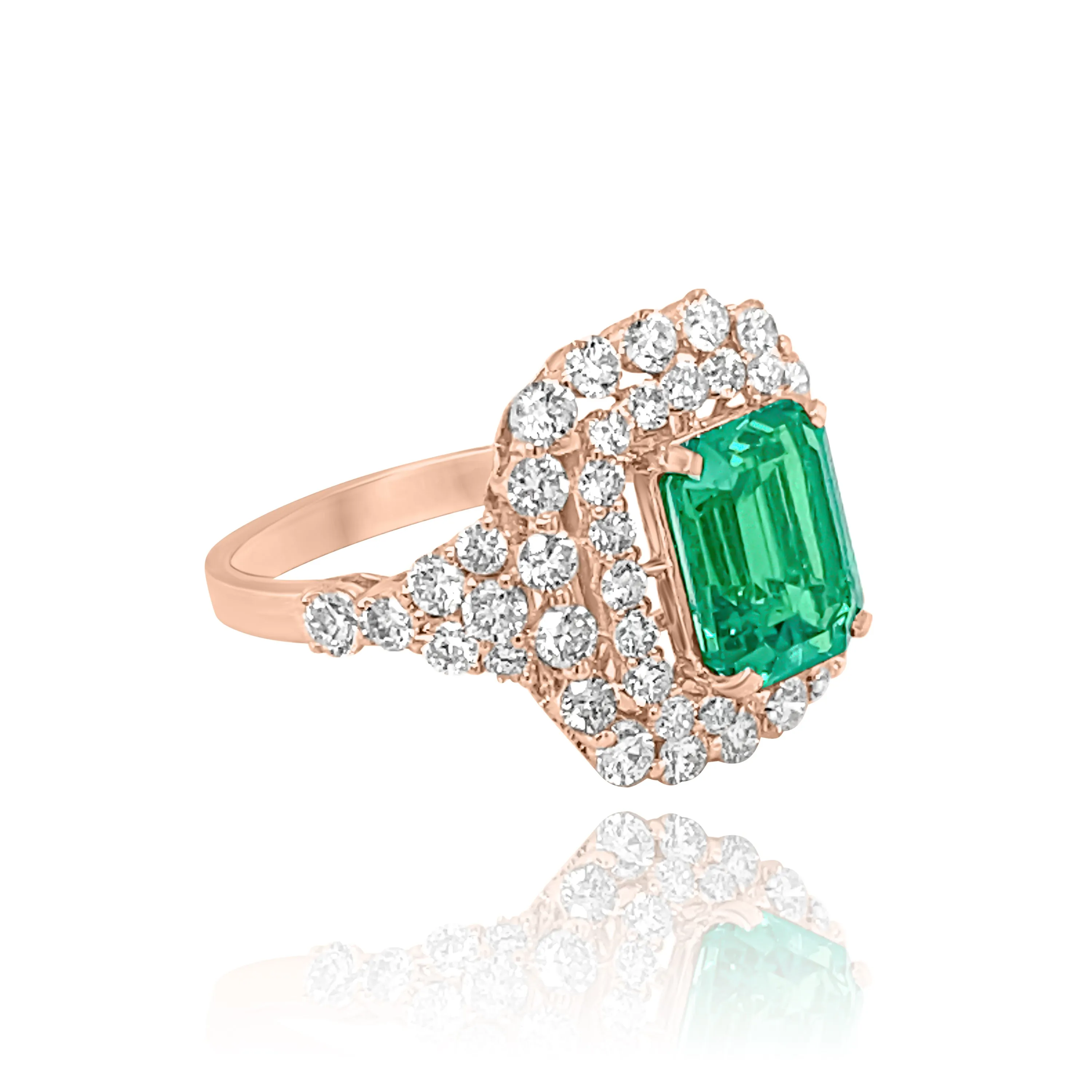 DIAMONDS & EMERALD "THEODORA" RING.