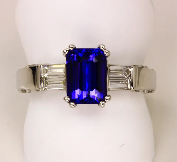 Exceptional Color AAA Tanzanite and Diamond Ring