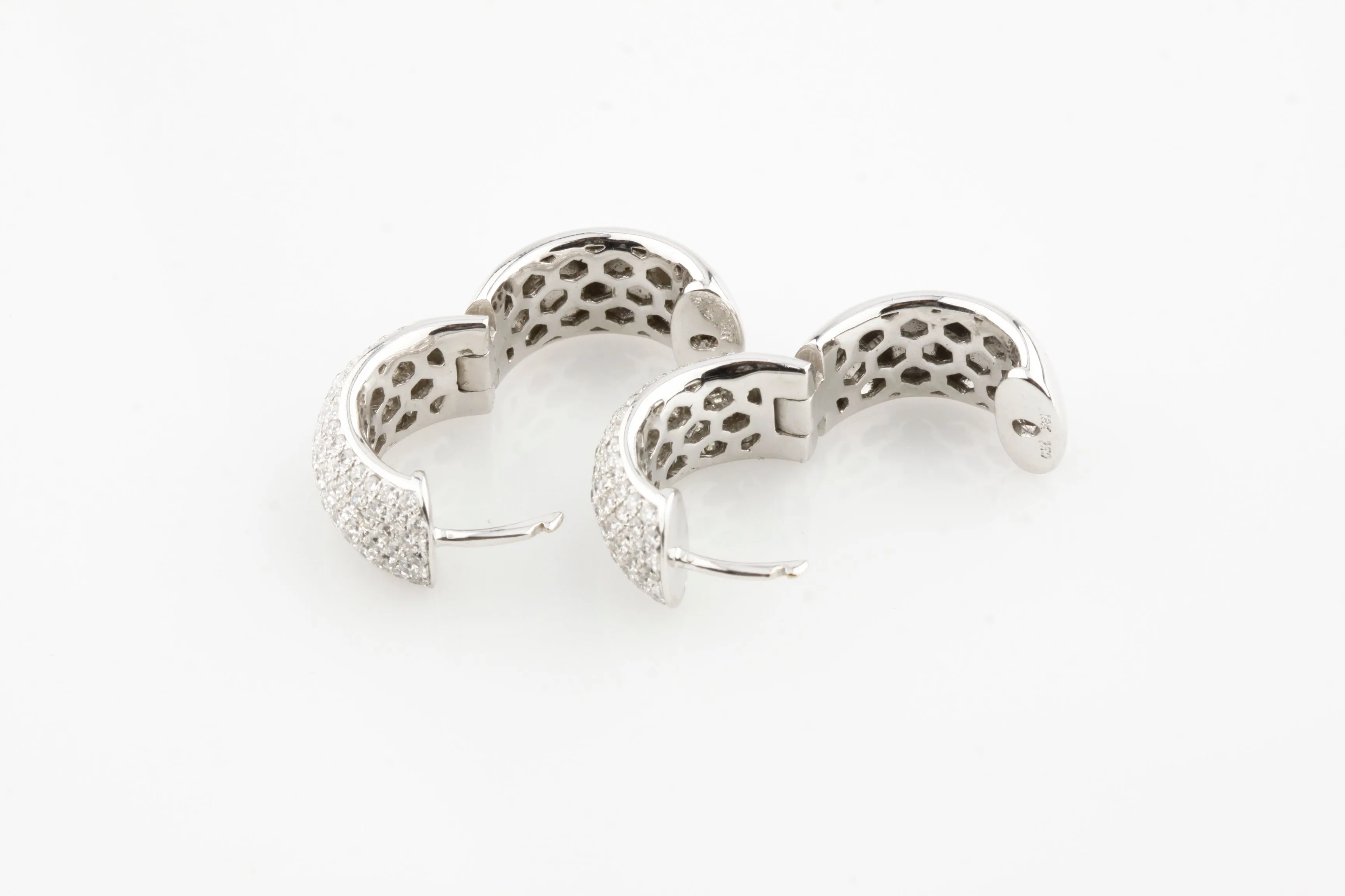 Gorgeous 18k White Gold Round Pave Diamond Hoop Earrings TCW Appx 2.50 Cts