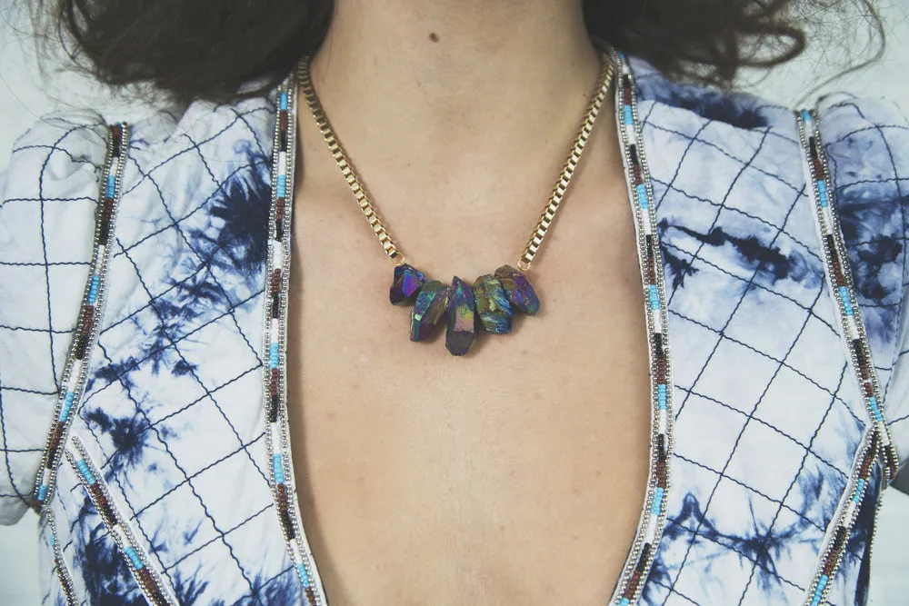 Green Mini Crystal Quartz Necklace - Shimmering Healing Stone Jewelry for Spring