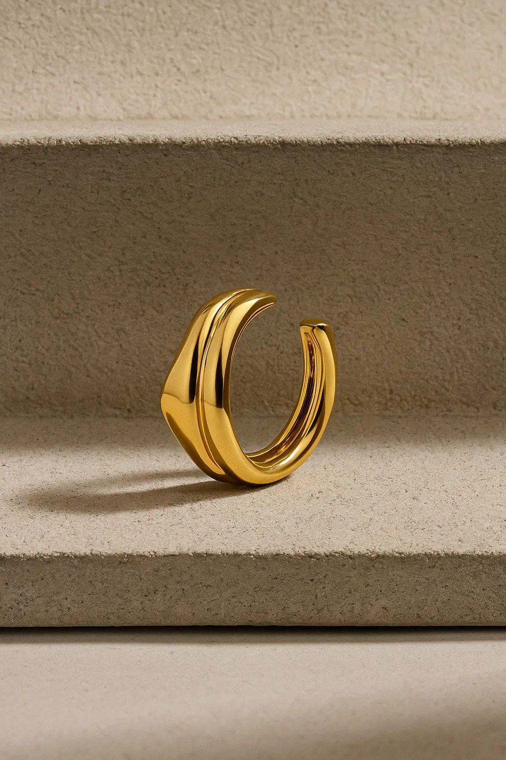 Kyma Delta gold vermeil ear cuff