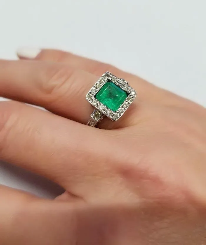LADIES 14k WHITE GOLD 2.65ct PRINCESS CUT EMERALD 1/4ct ROUND DIAMOND HALO RING
