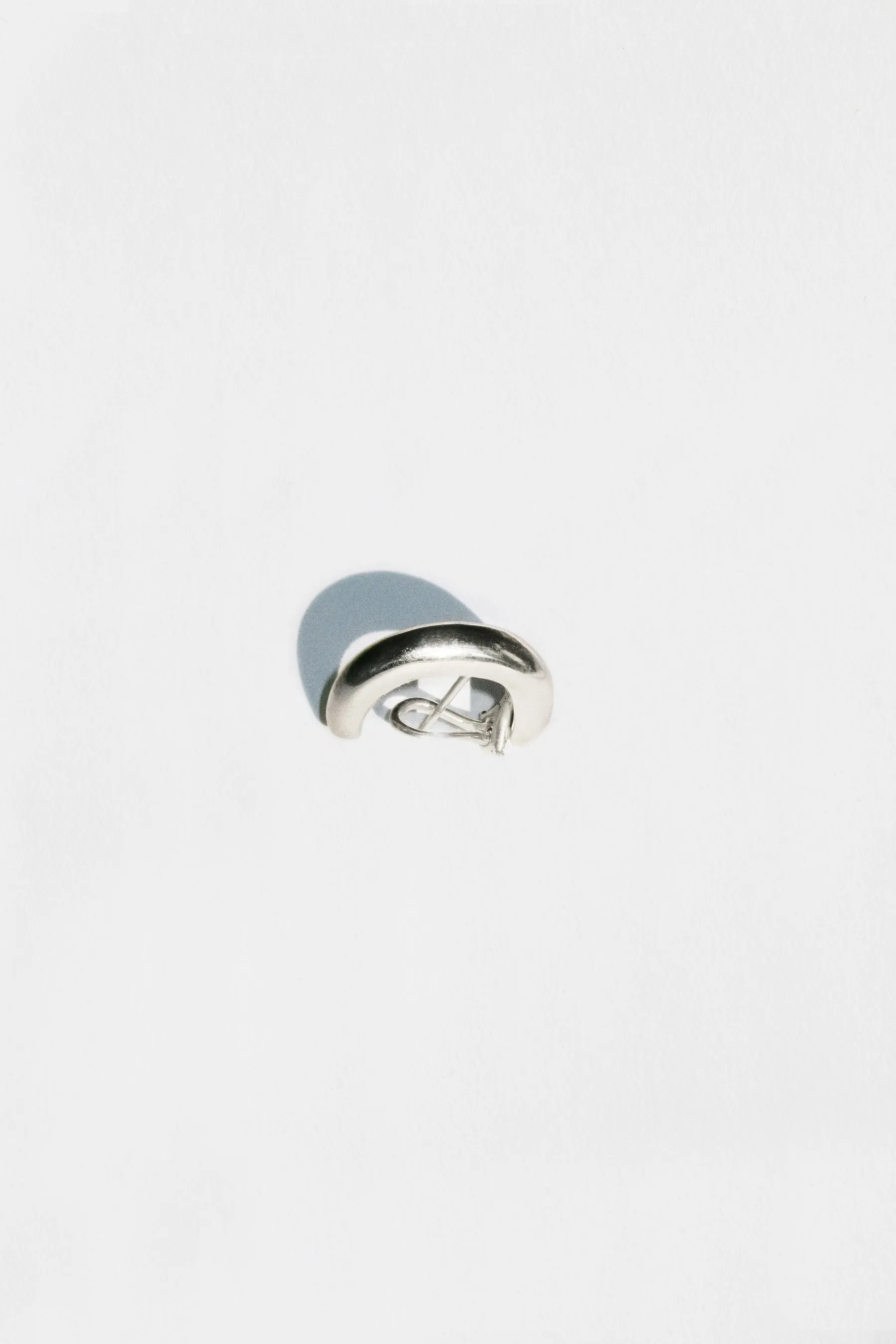 lobe hoop
