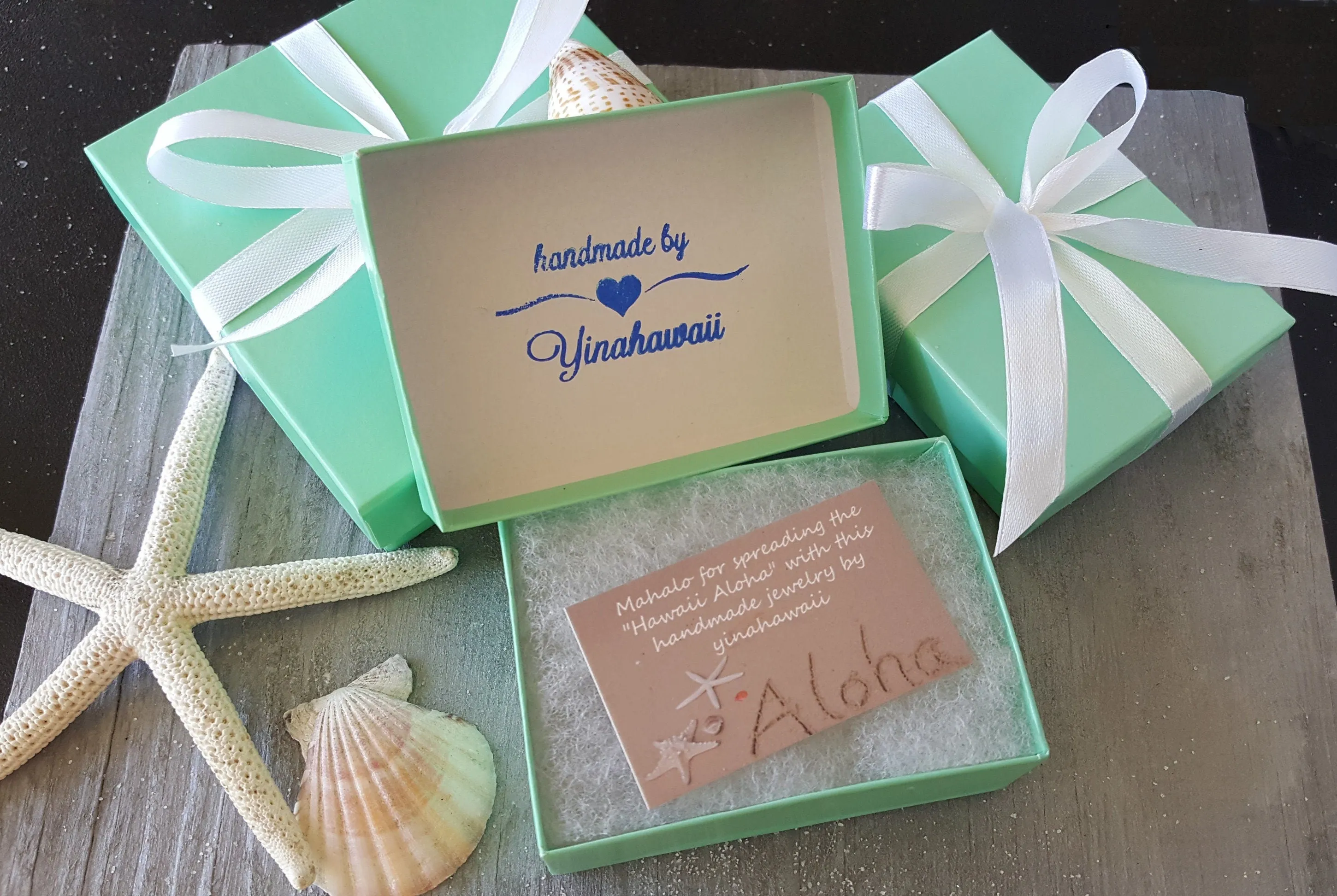 Made in Hawaii, Sky blue sea glass earrings,fresh water  pearl,    gift box.Sea glass  jewelry