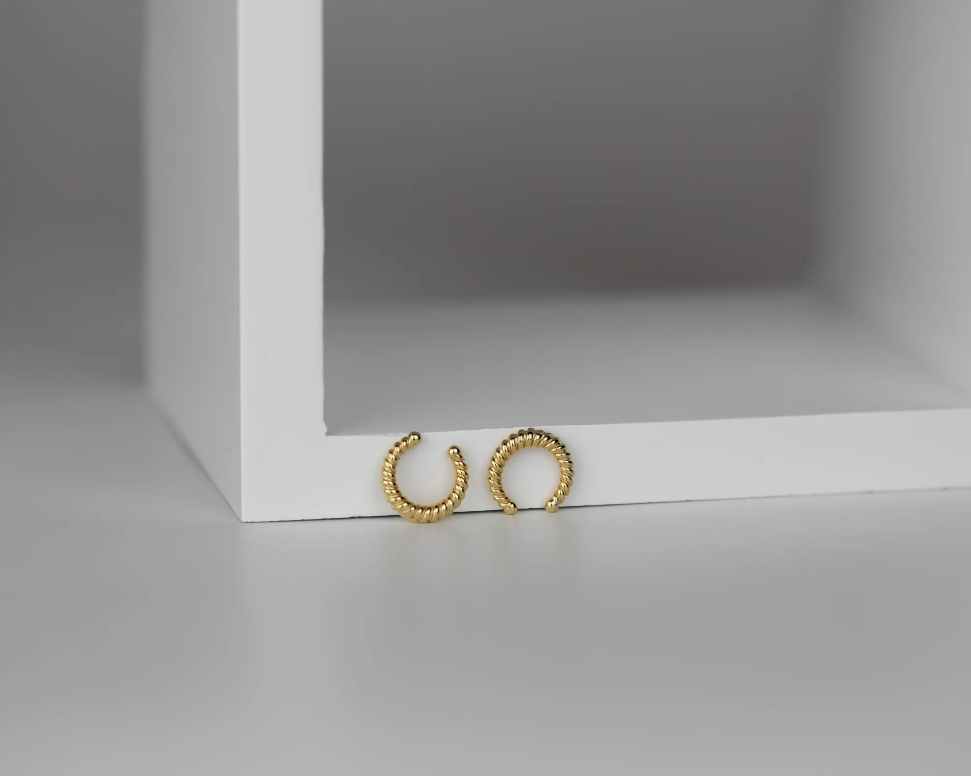 Mini ribbed cuffs, croissant ear cuffs, mini dome earrings, clip on earrings, no piercing, crescent wrap earrings, cartilage clip
