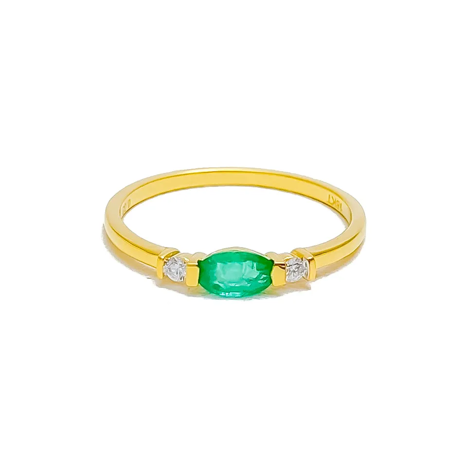 Minimalist Sleek 18K Gold   Diamond Ring