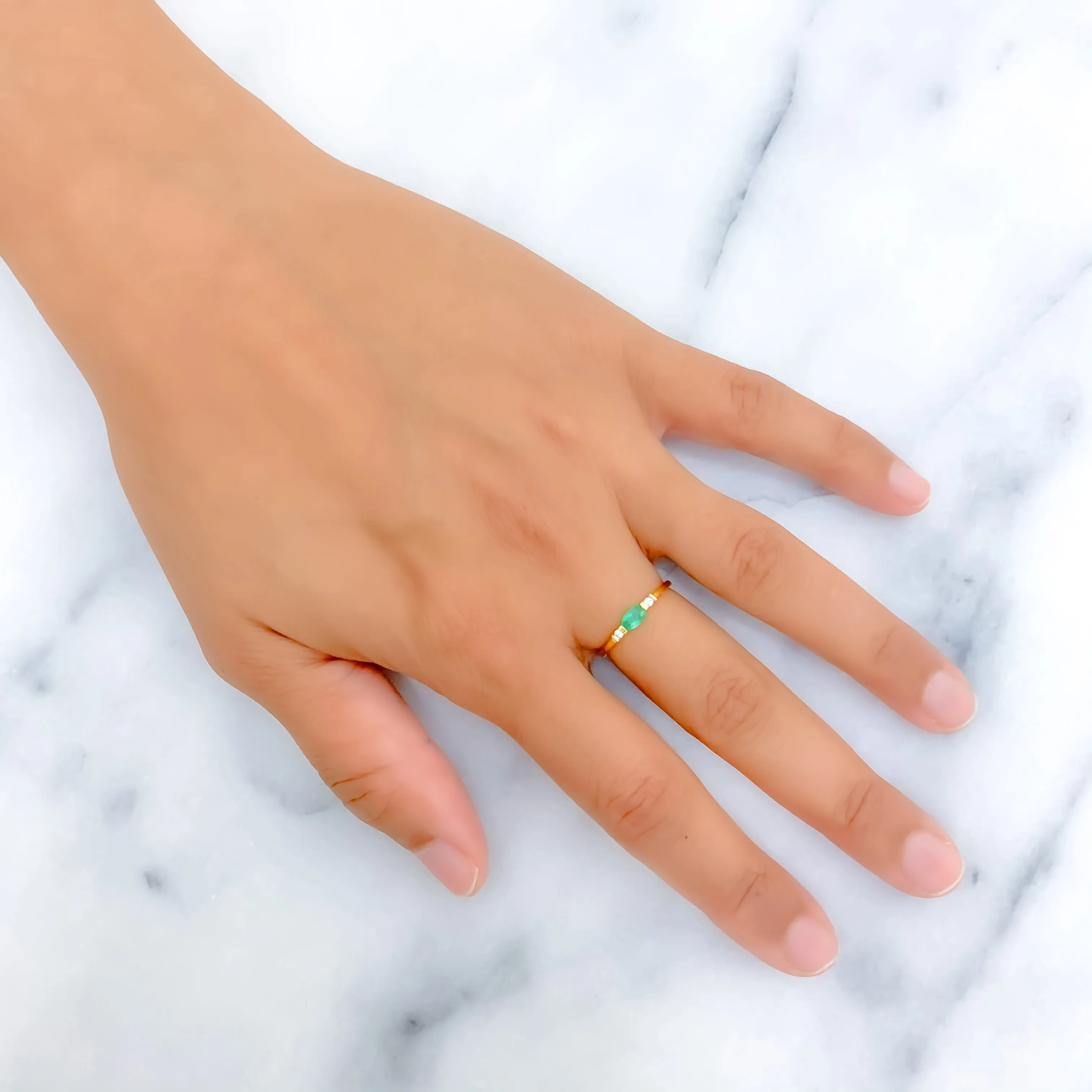 Minimalist Sleek 18K Gold   Diamond Ring