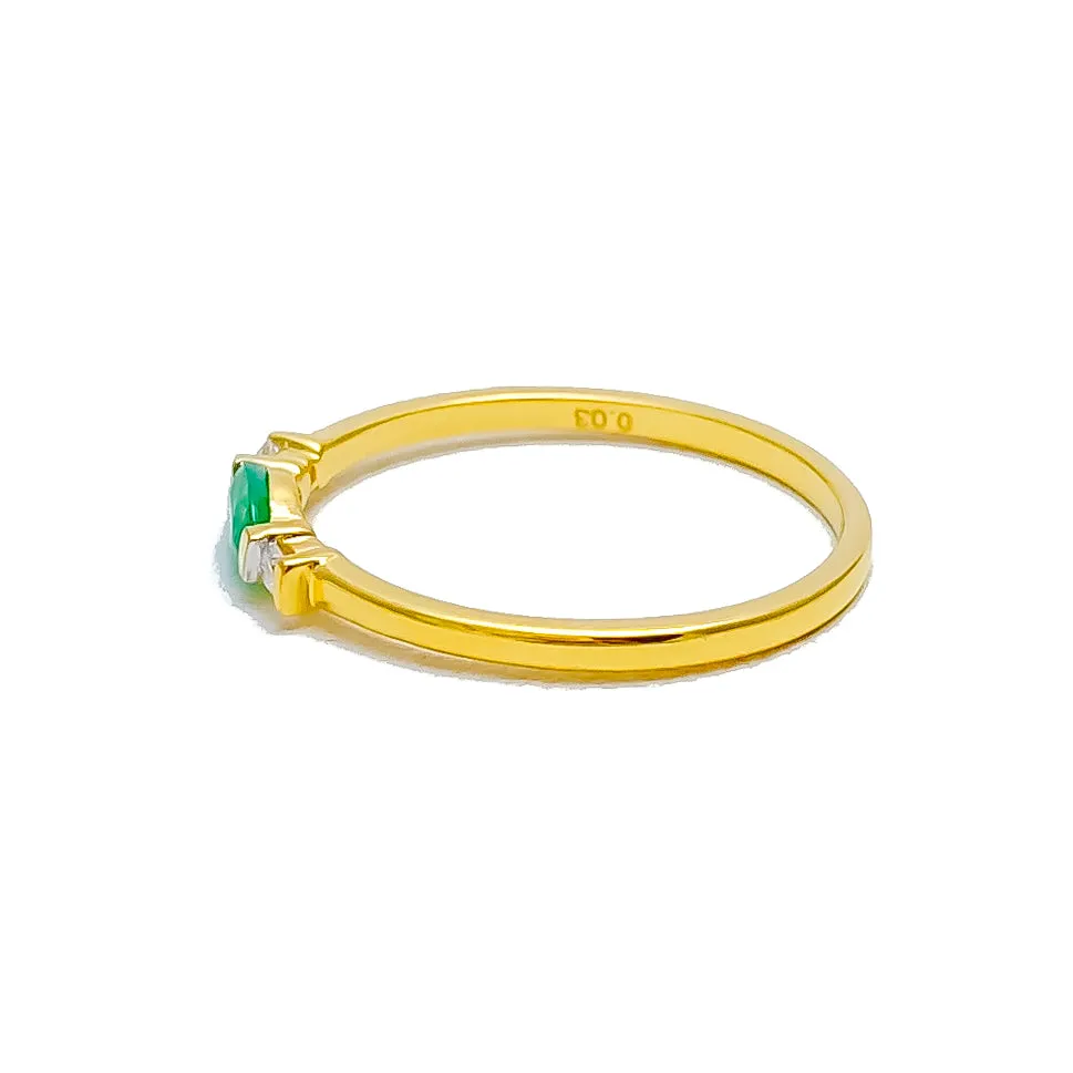 Minimalist Sleek 18K Gold   Diamond Ring