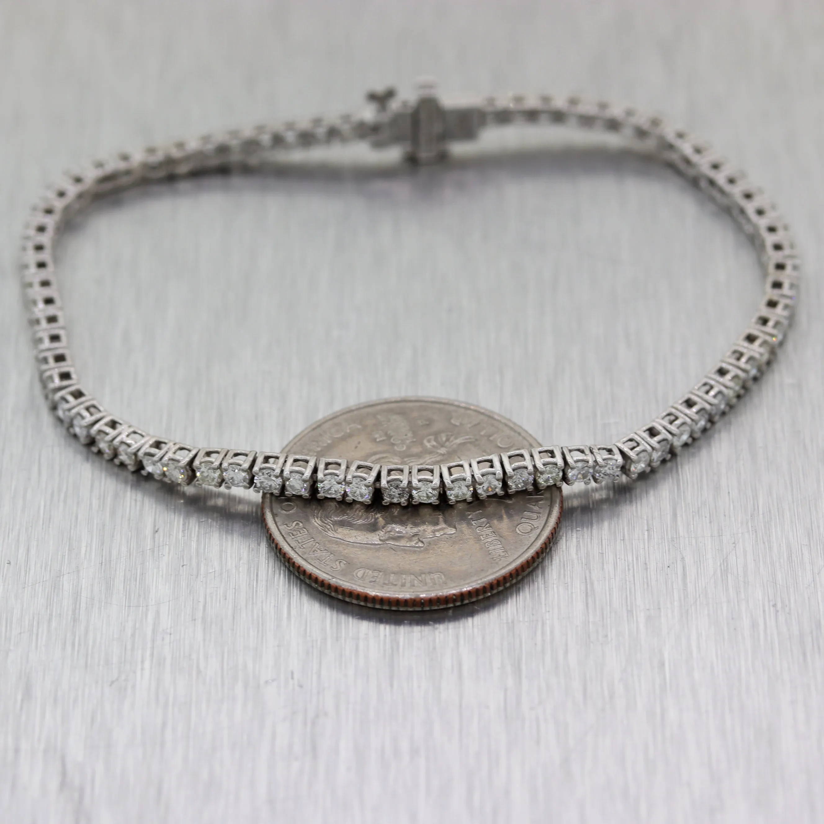 Modern 14k White Gold 2.55ctw Diamond Tennis Bracelet