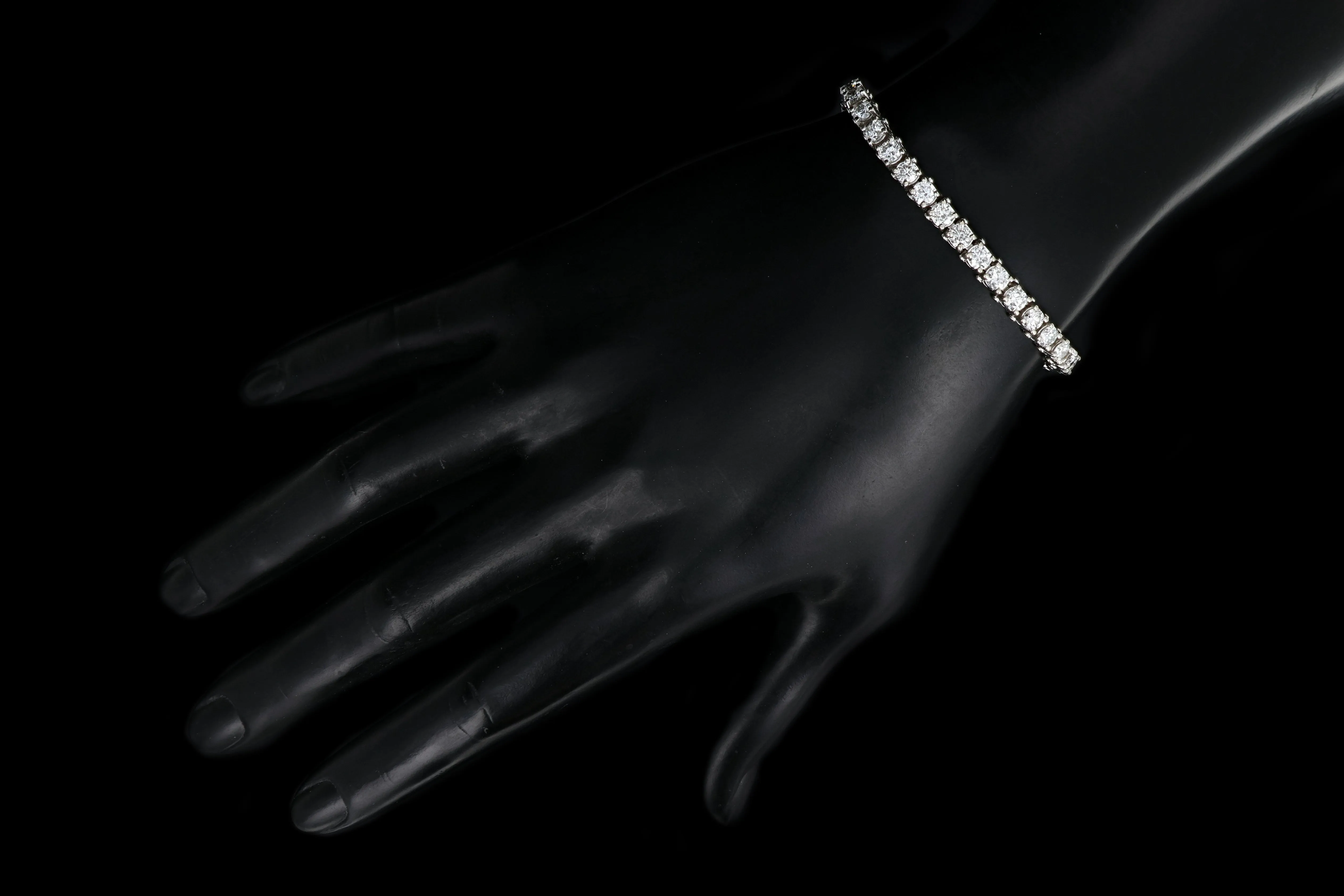 Modern 14K White Gold 7.5 Carat Diamond Weight Total Tennis Bracelet