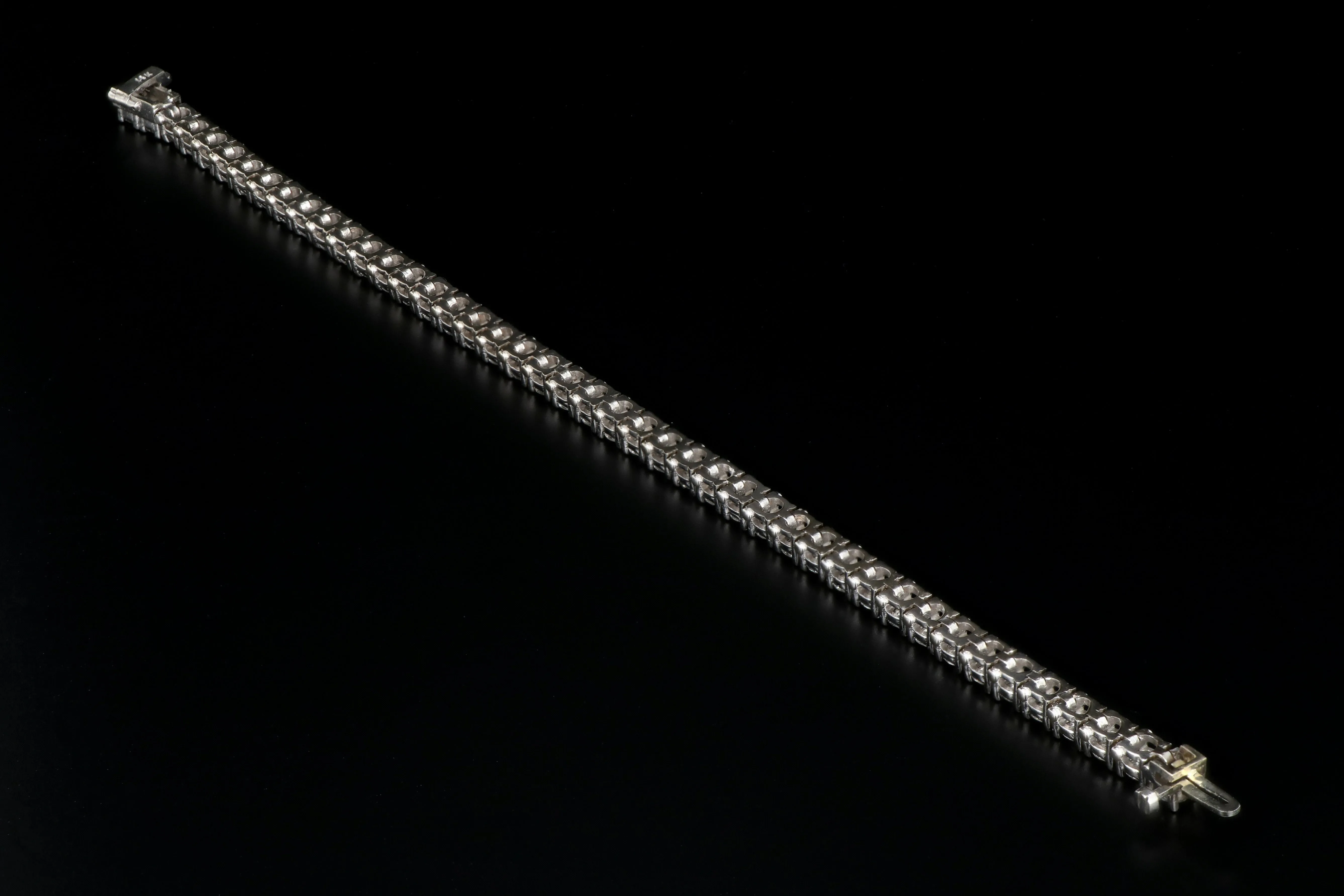Modern 14K White Gold 7.5 Carat Diamond Weight Total Tennis Bracelet