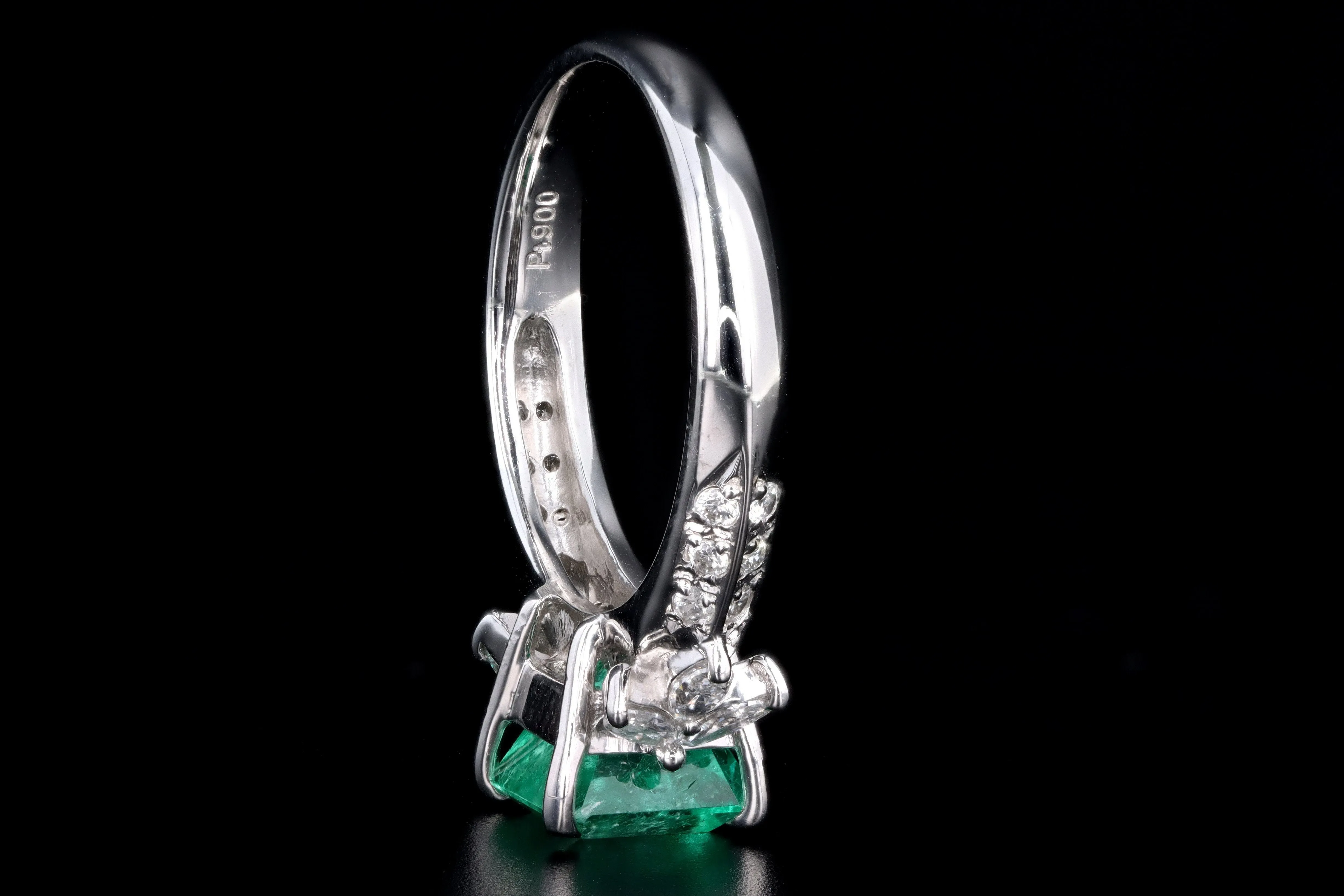 Modern Platinum 1.71 Carat Natural Emerald & Diamond Ring
